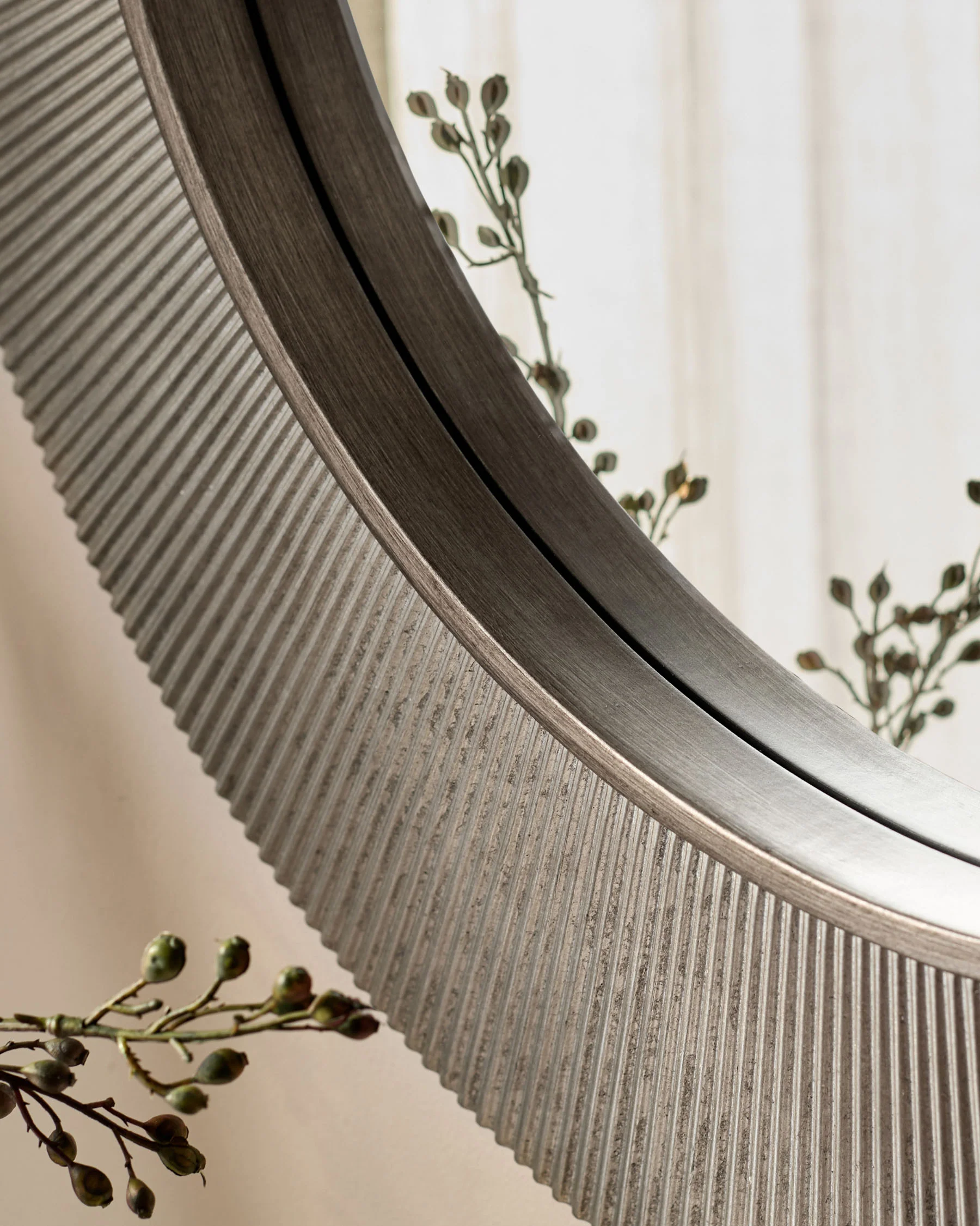Alexa silver round wall mirror - Image 3
