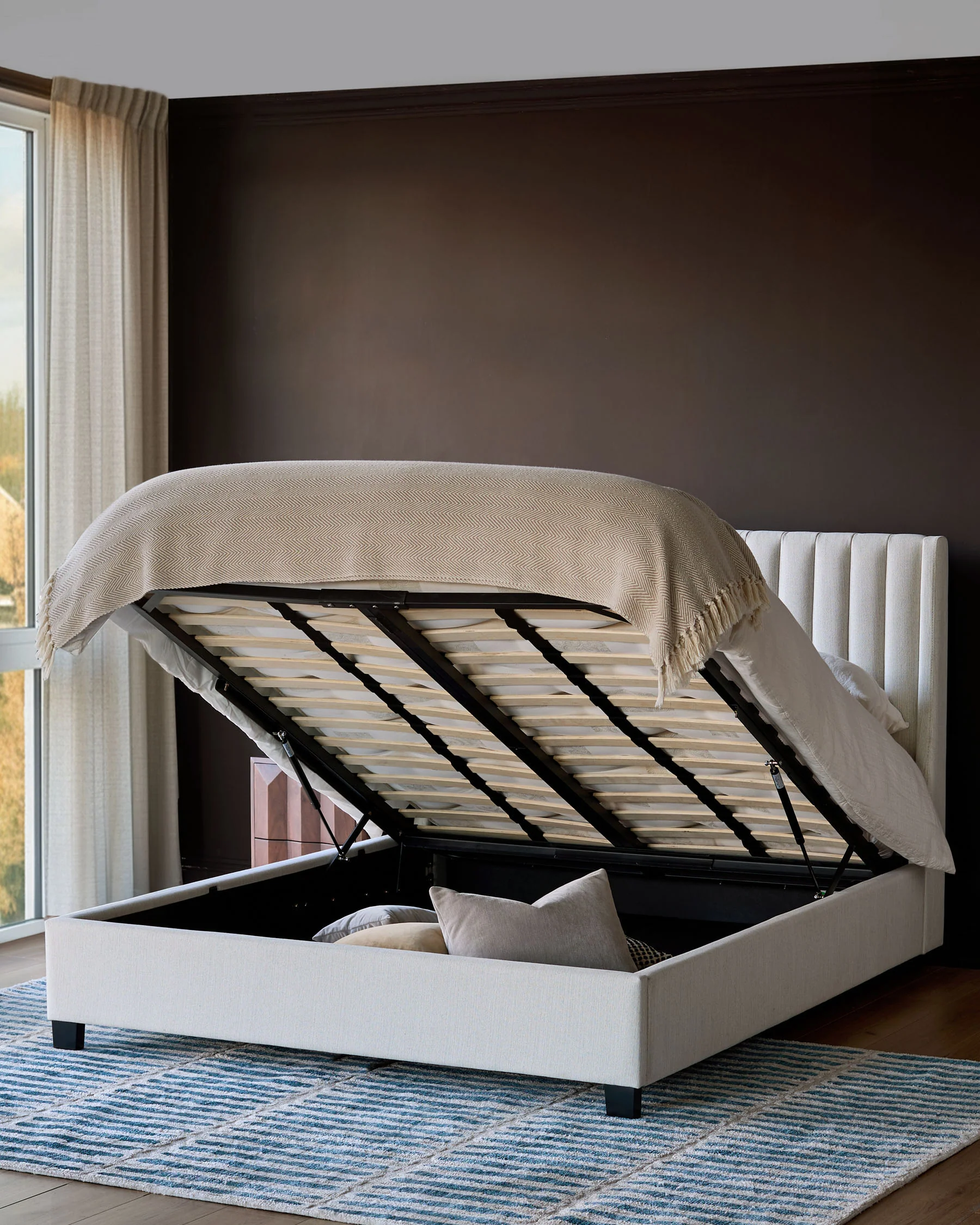Amalfi ivory dual tone fabric king size ottoman storage bed - Image 3