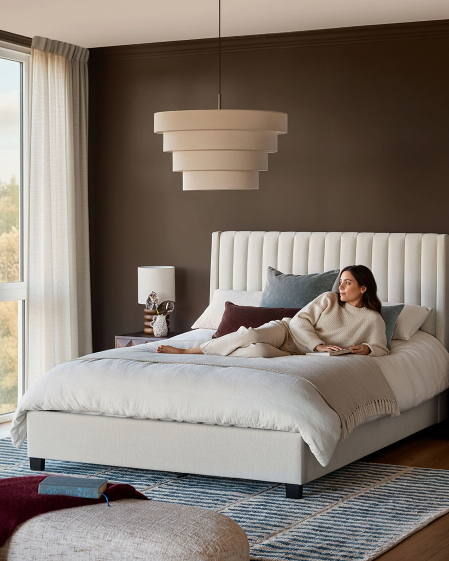 Amalfi ivory dual tone fabric king size ottoman storage bed - Image 7