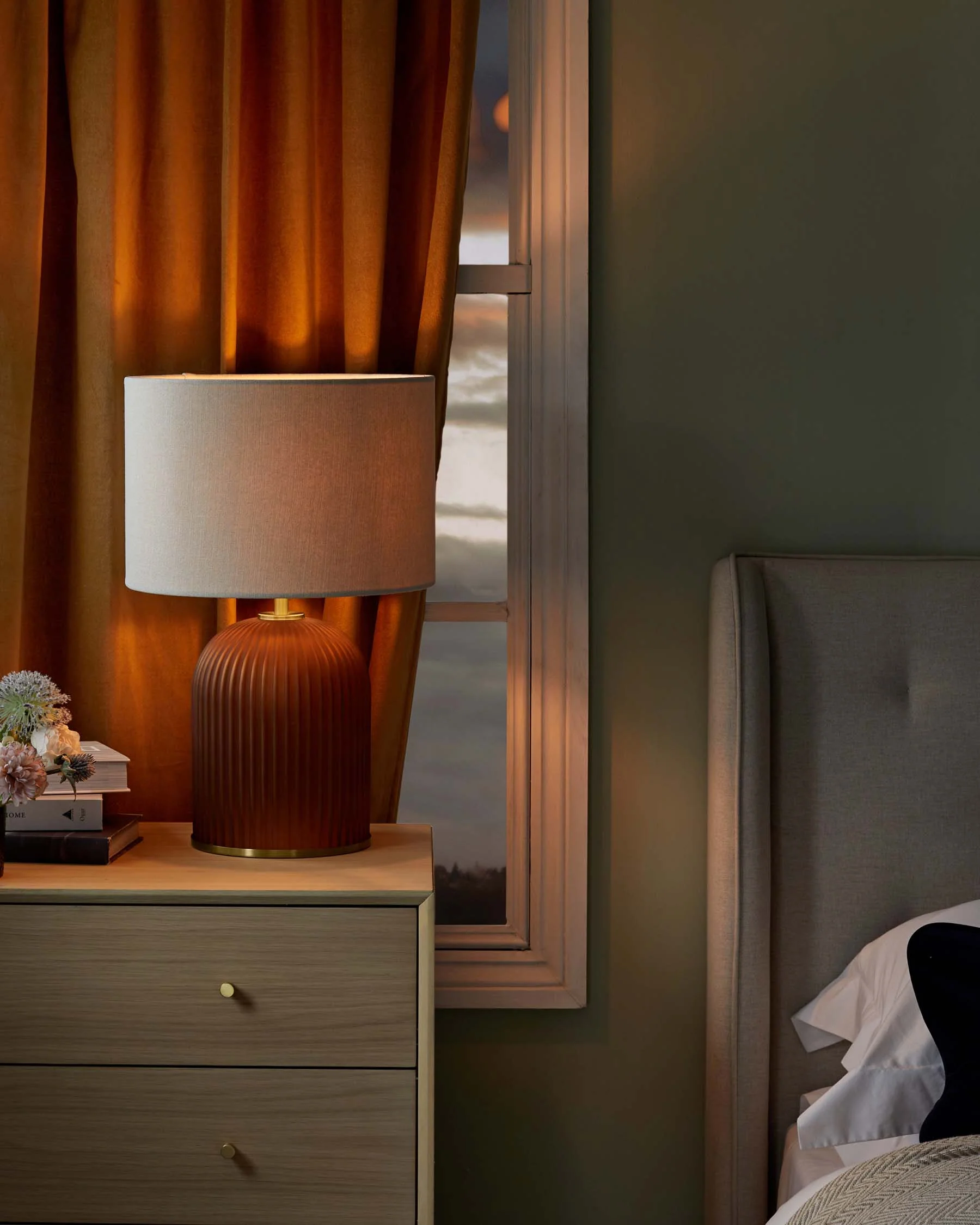 Amalfi Amber Table Lamp with Linen Look Shade - Image 7