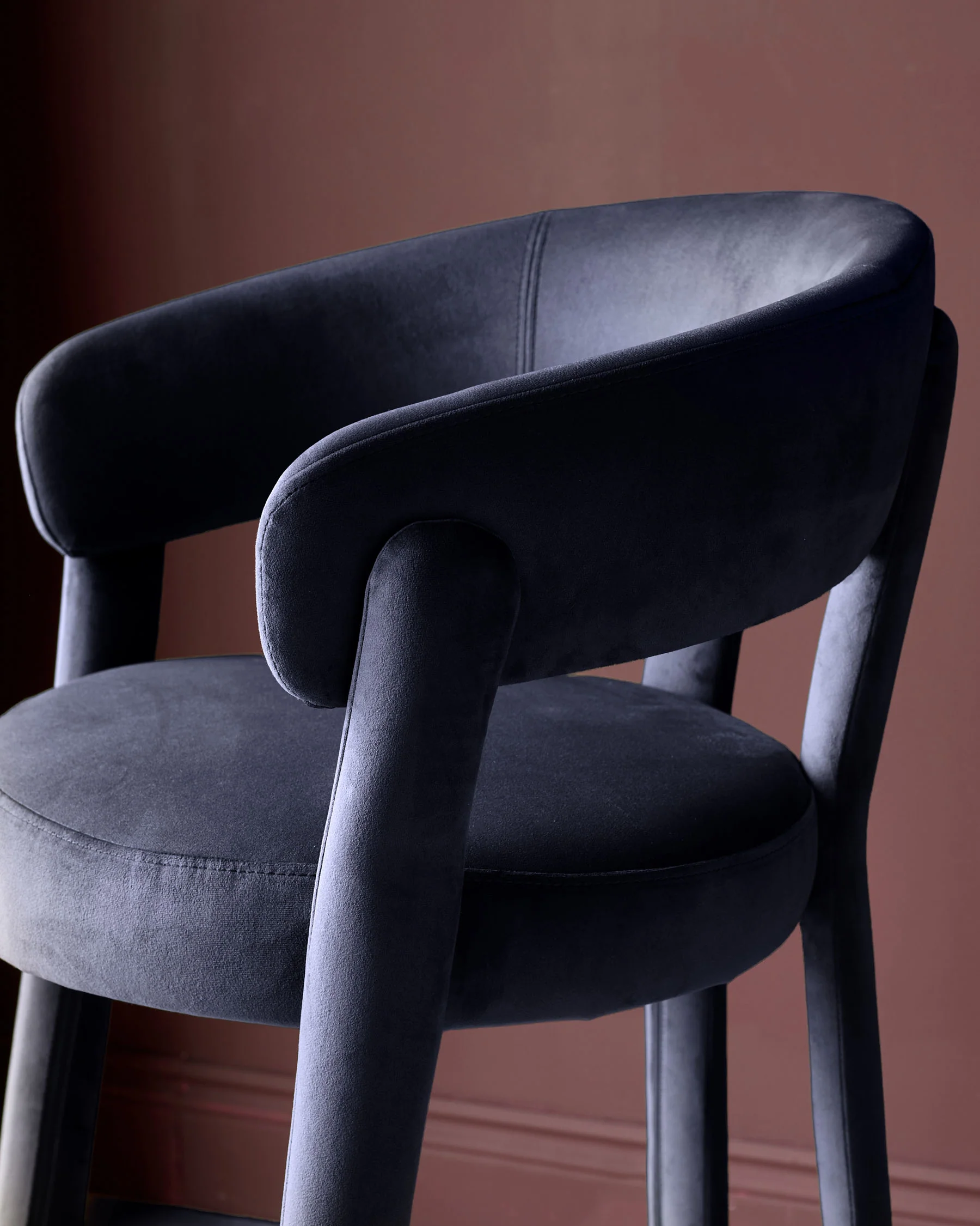 Anya dark navy velvet brushed bronze bar stool - Image 5