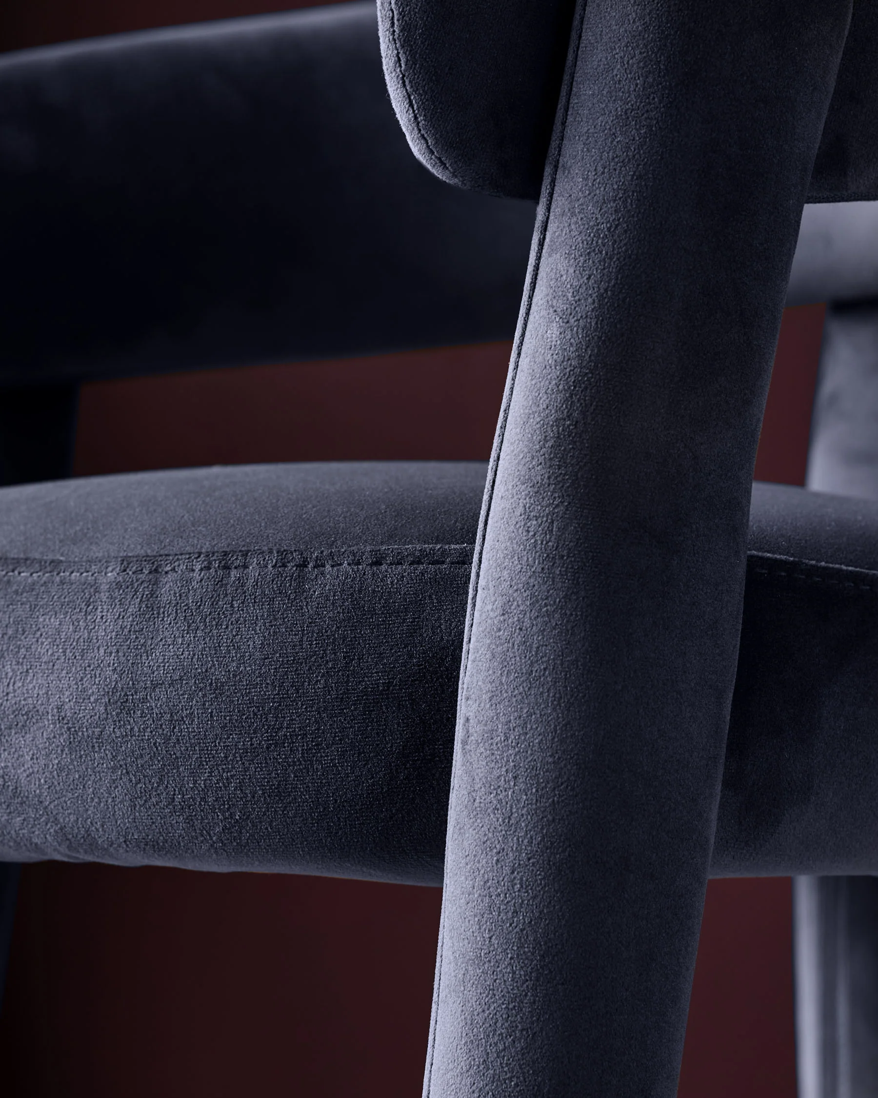 Anya dark navy velvet brushed bronze bar stool - Image 9