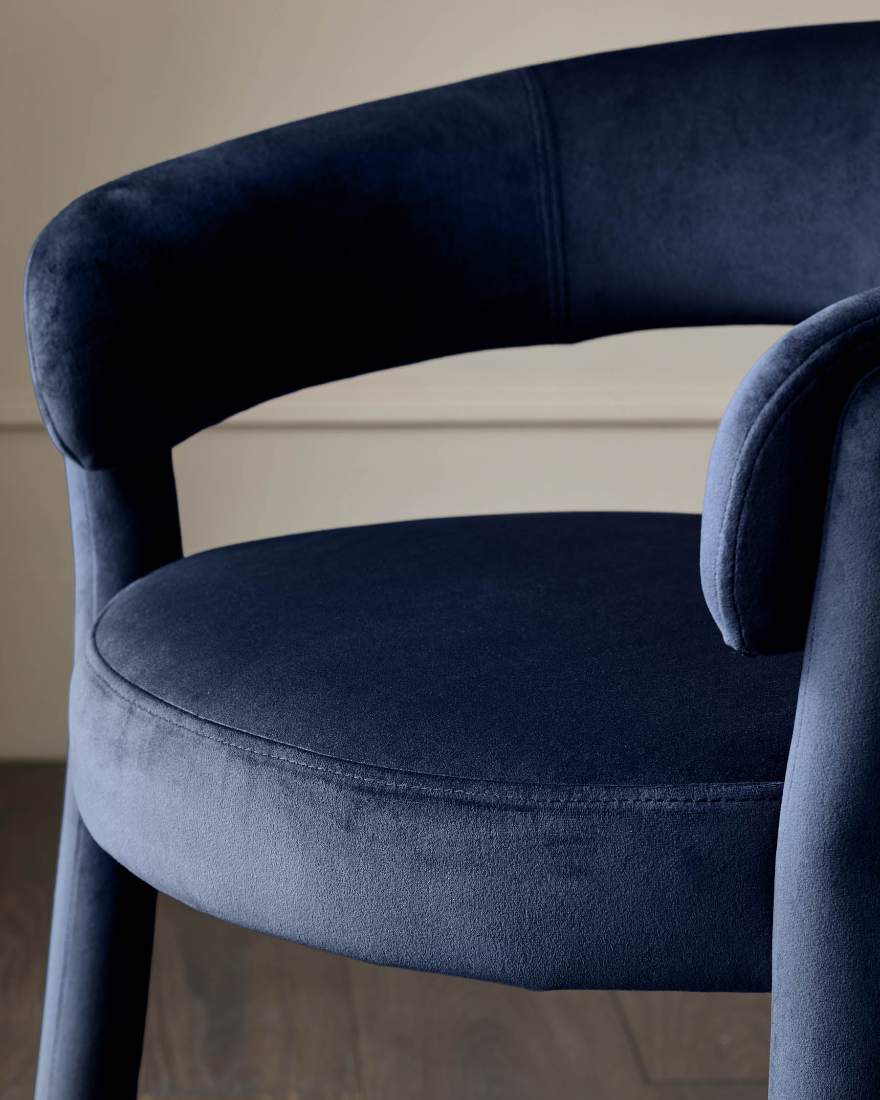 Anya dark navy velvet dining chair - Image 4