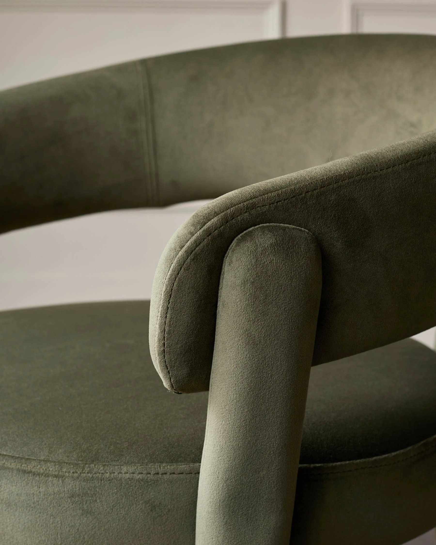 Anya olive green velvet dining chair - Image 8