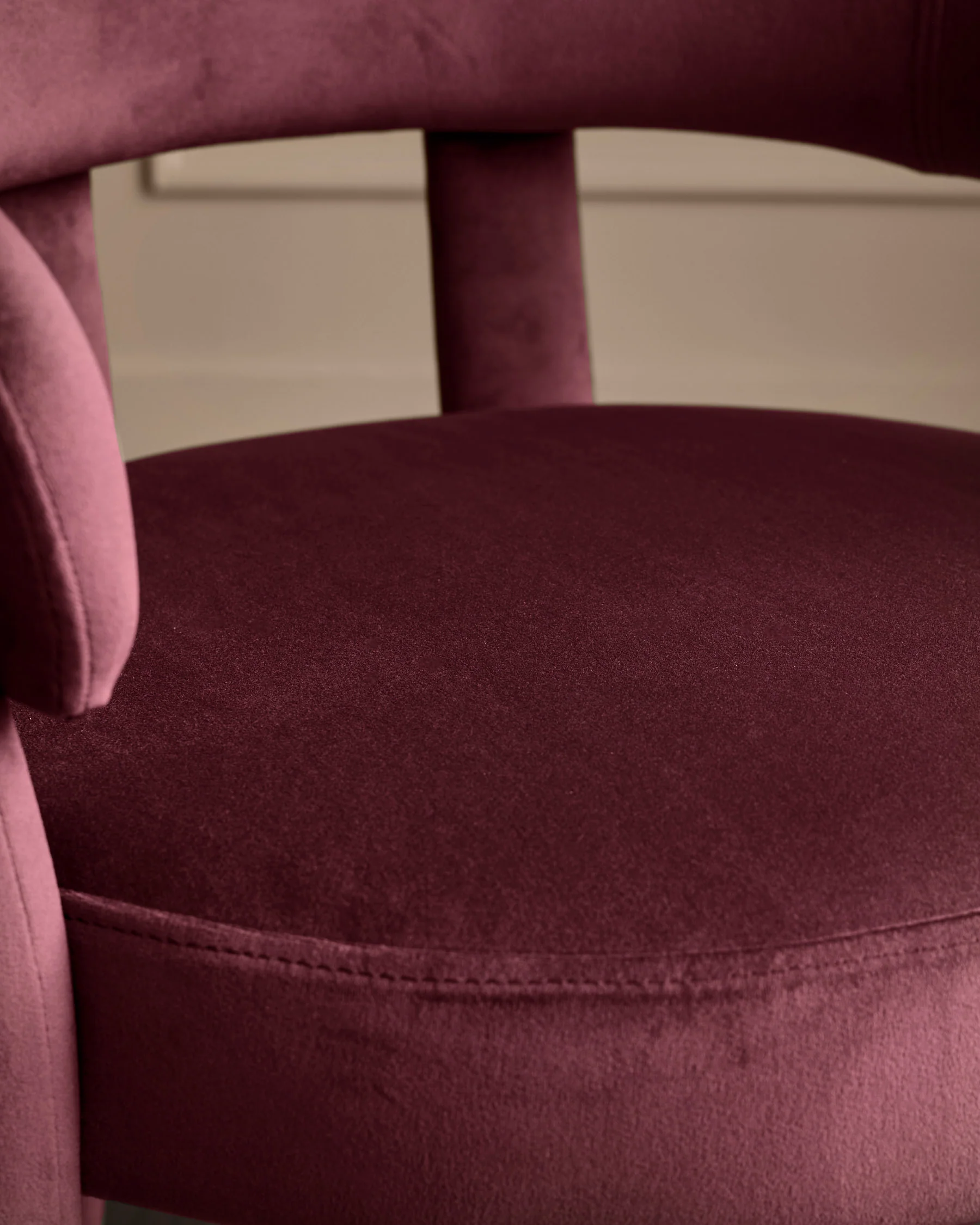 Anya plum velvet dining chair - Image 9