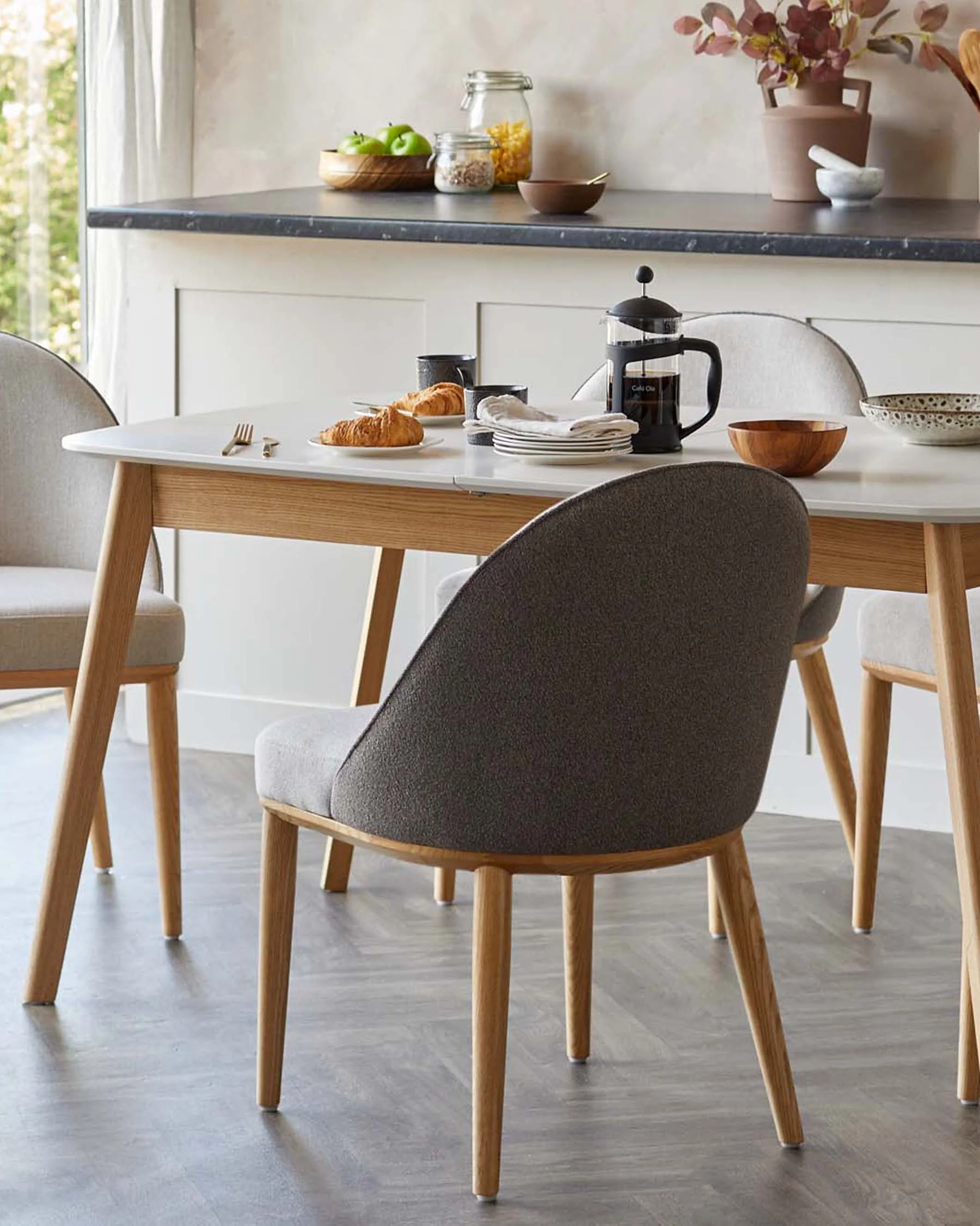 Aver White And Oak Extending 6 To 8 Seater Dining Table - Image 5
