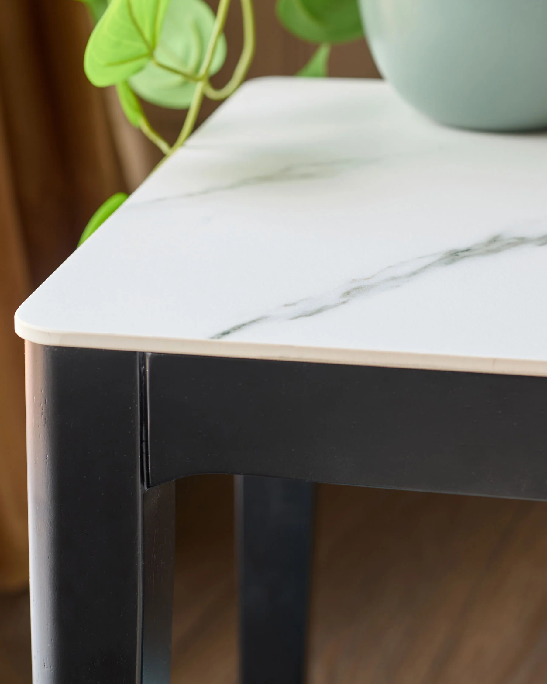 Banks White Marbled Ceramic With Black Wood Side Table - Image 3