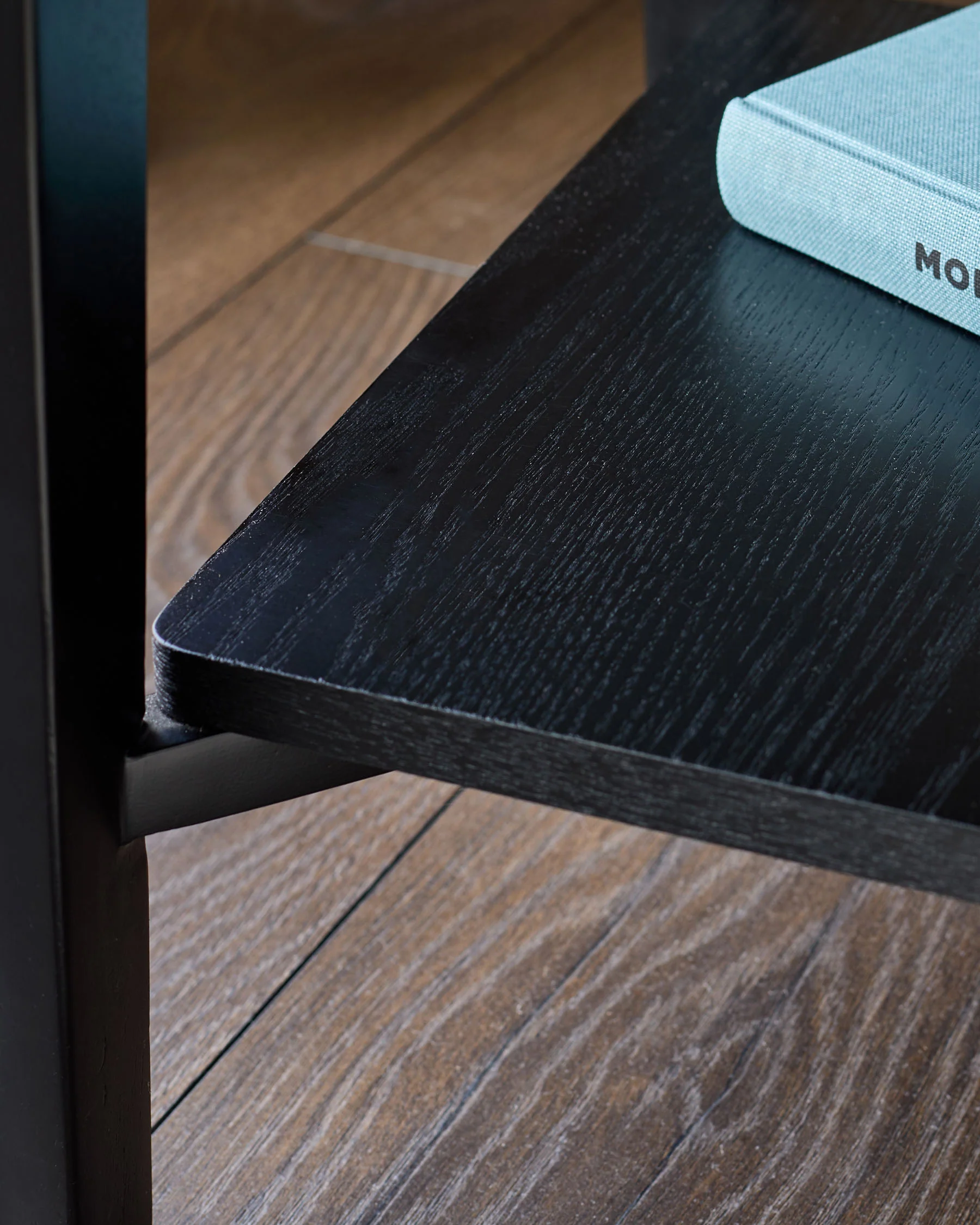 Banks White Marbled Ceramic With Black Wood Side Table - Image 5