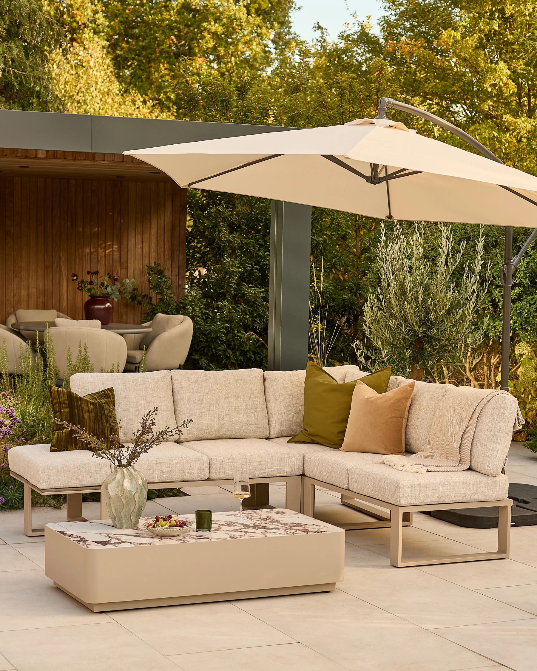 Bianco natural with white calacatta garden coffee table - Image 7