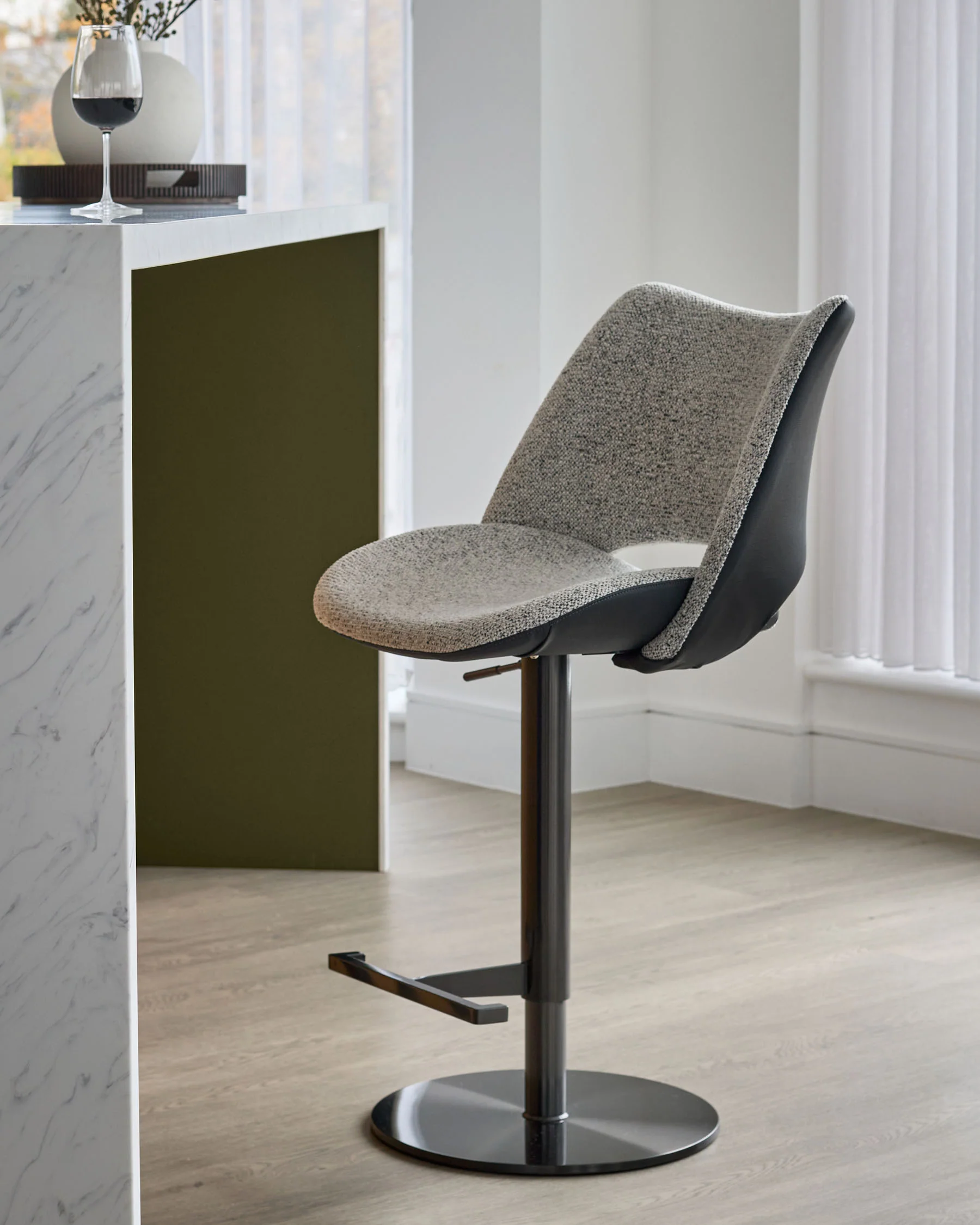 Bronwyn grey fabric and black leather gas lift bar stool - Image 2