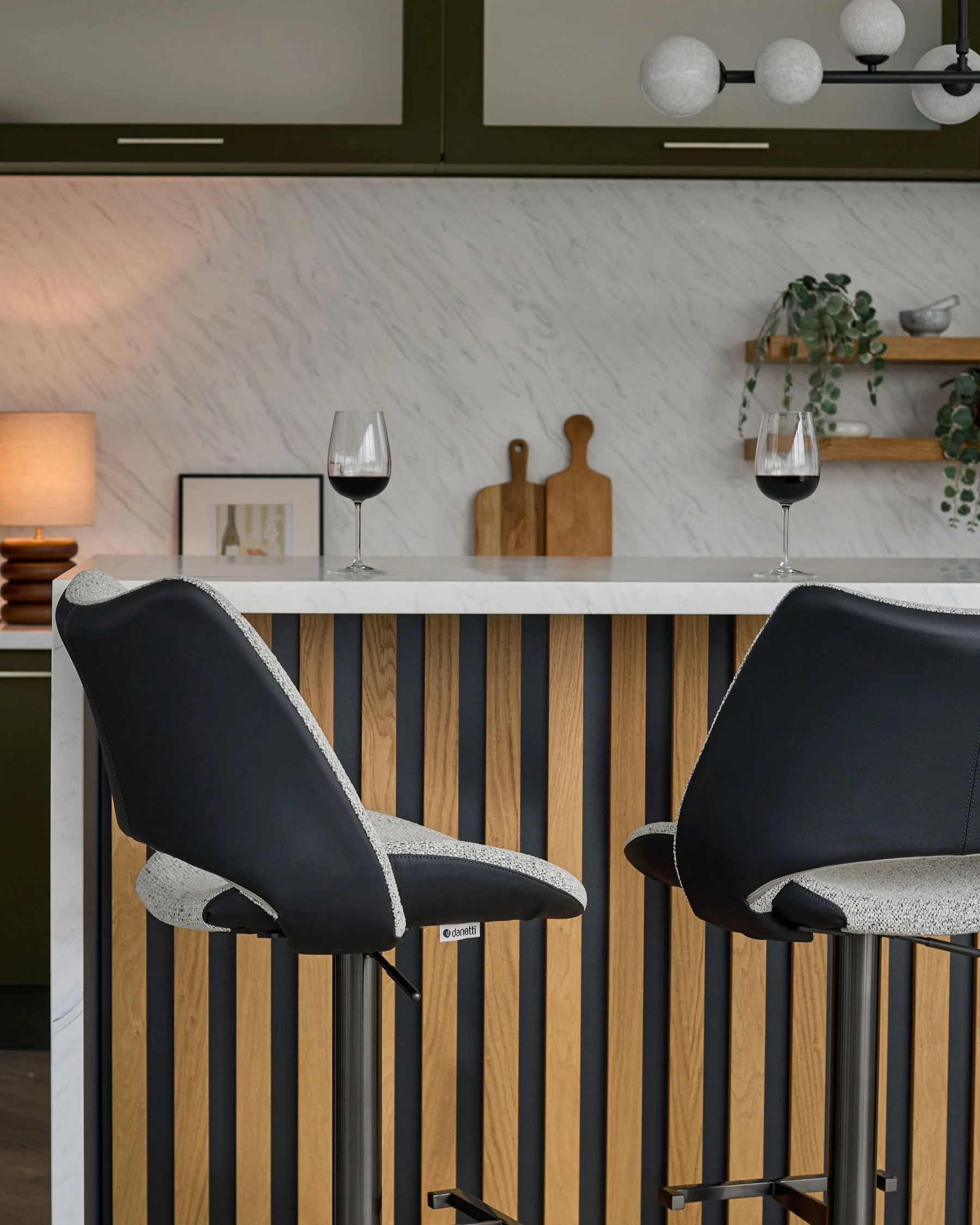 Bronwyn grey fabric and black leather gas lift bar stool - Image 3