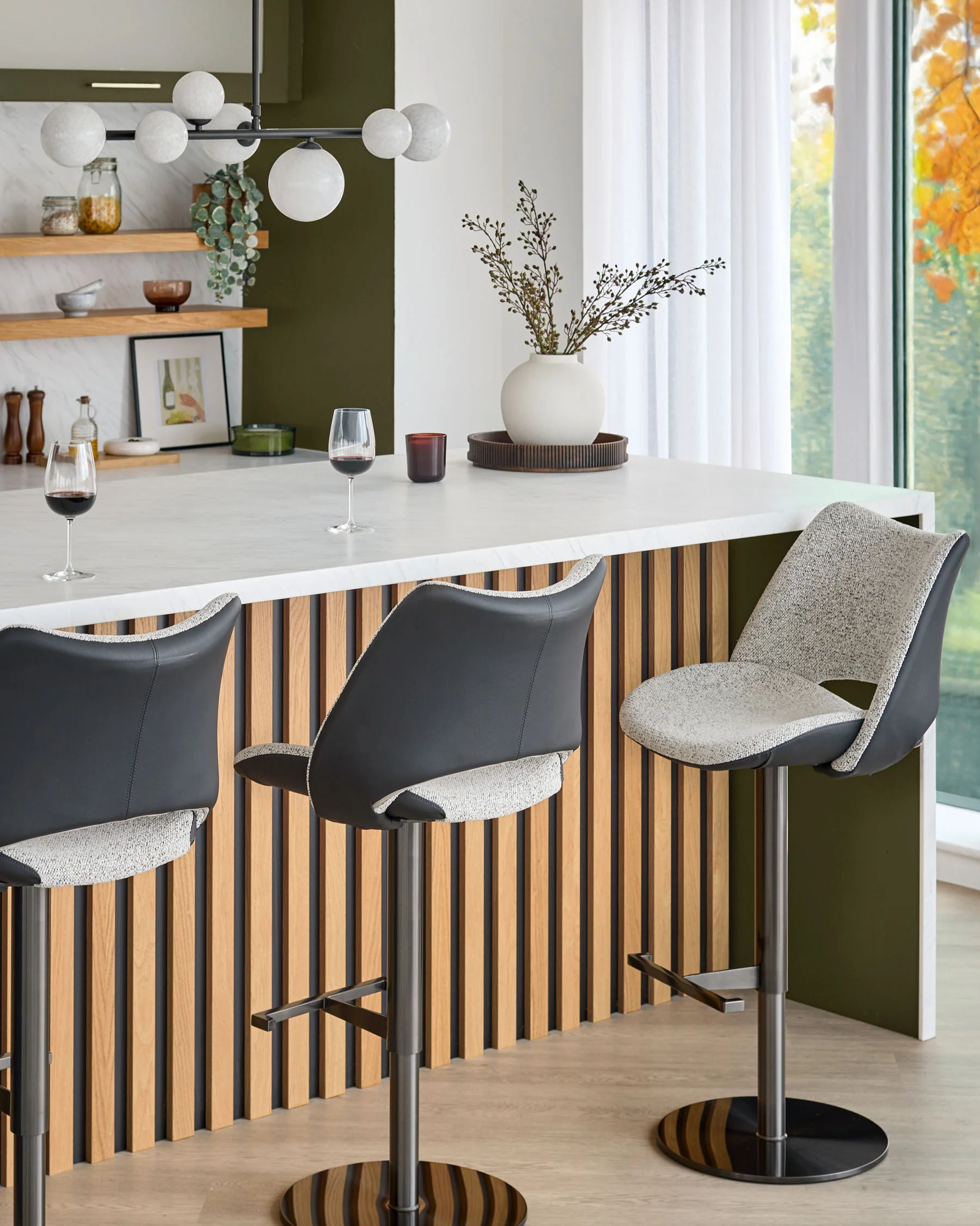 Bronwyn grey fabric and black leather gas lift bar stool - Image 6