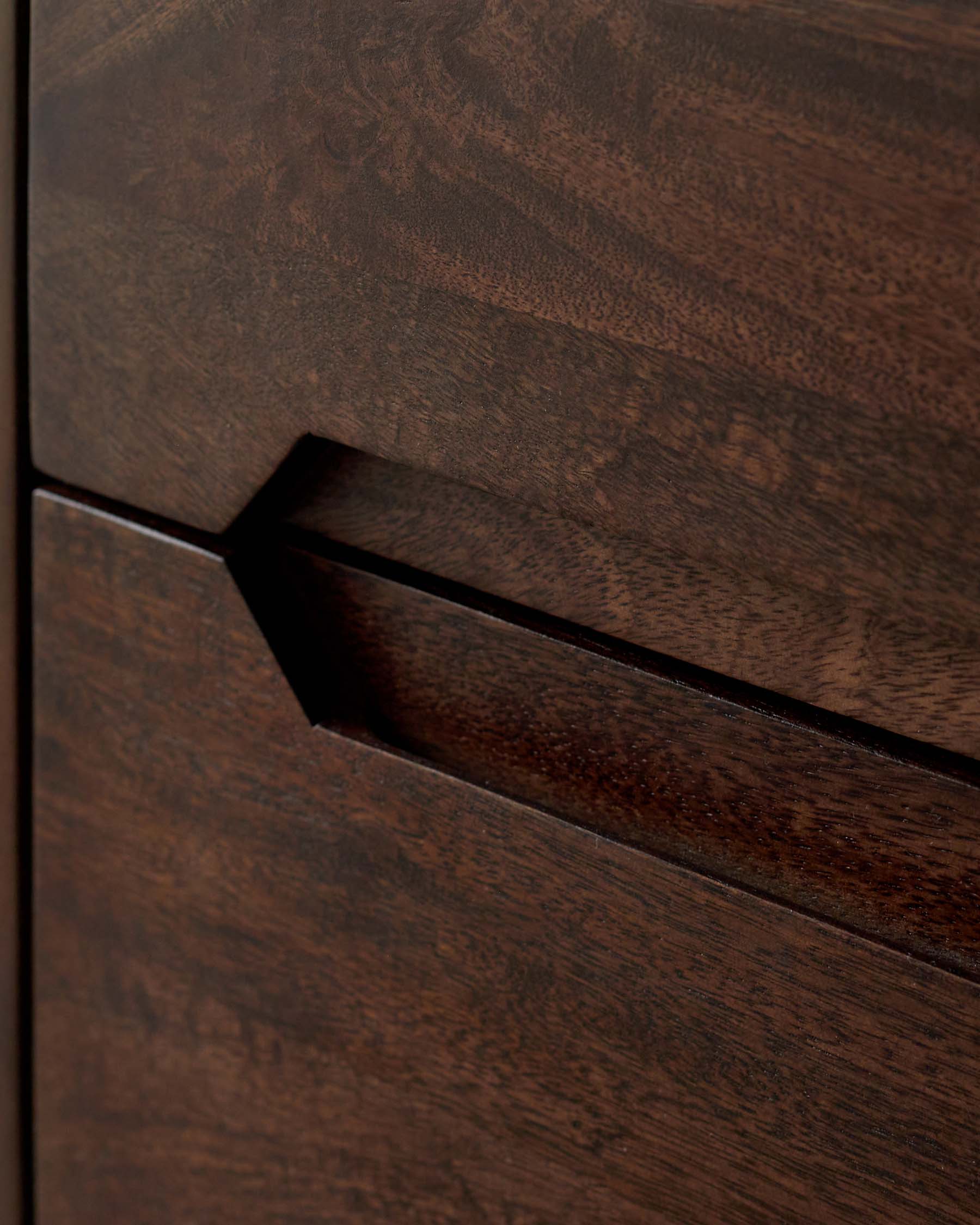 Bryce dark mango wood chest of drawers - Image 5
