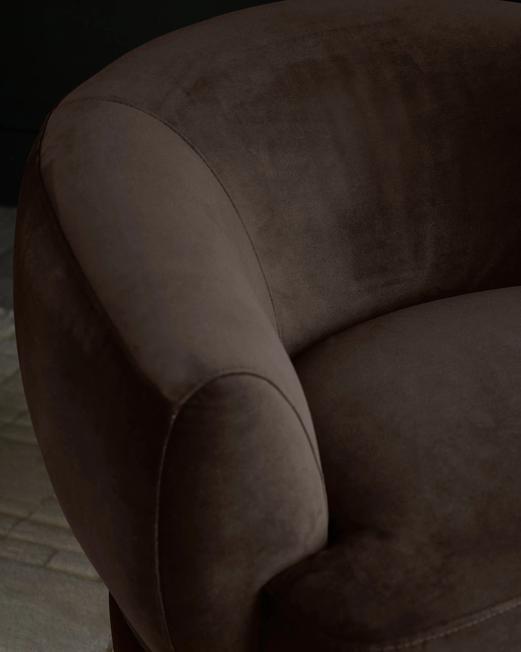 Callan dark chocolate velvet swivel accent chair - Image 5
