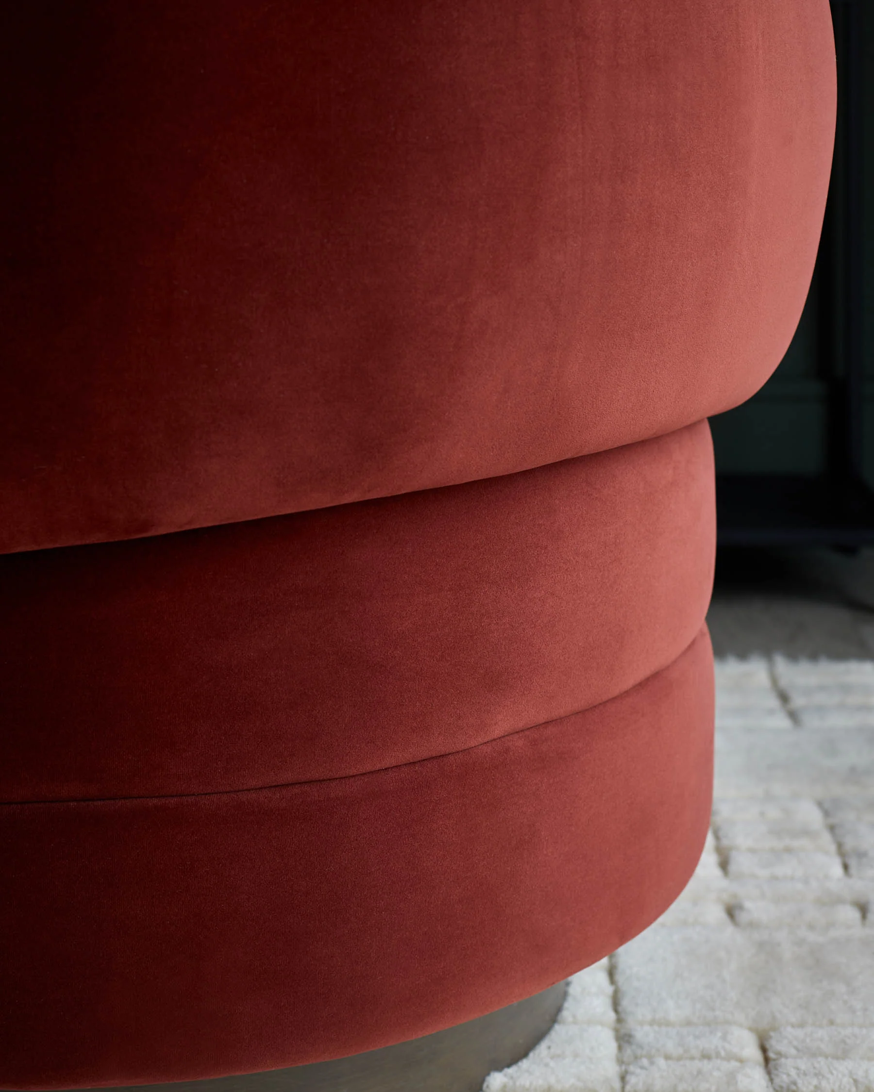 Callan toffee red velvet swivel accent chair - Image 6