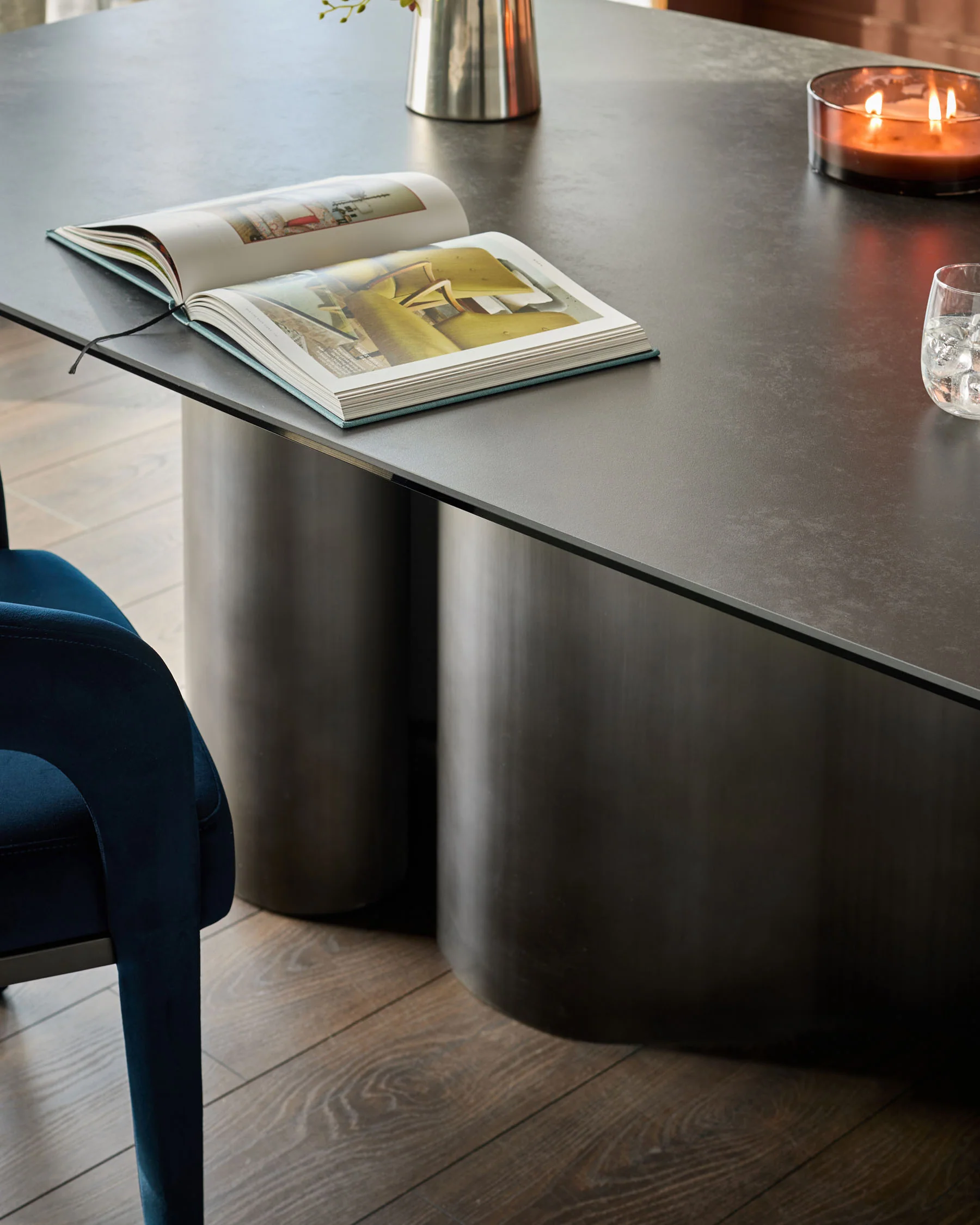 Carlo dark grey ceramic with ombre metal 8 seater dining table - Image 7