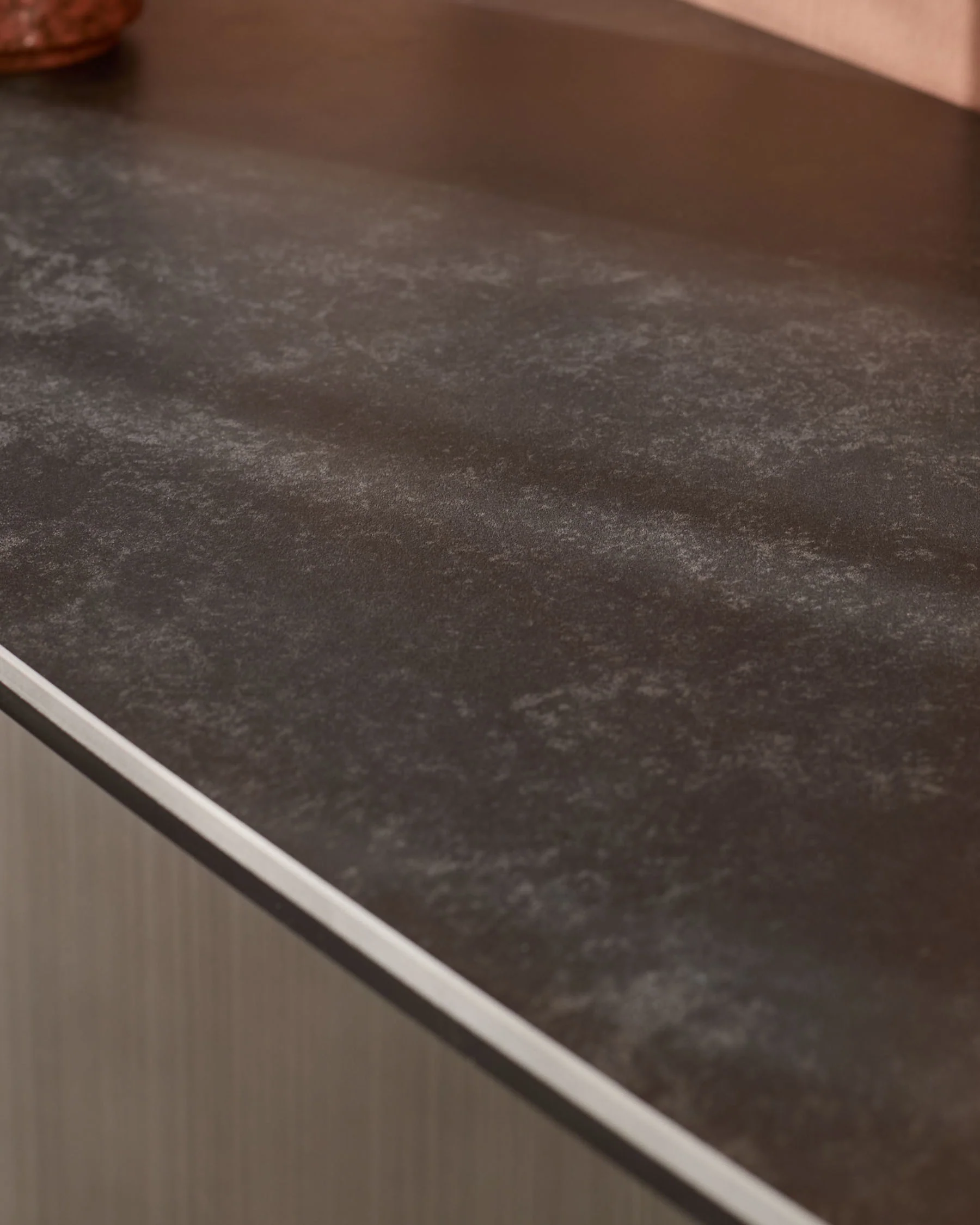 Carlo dark grey ceramic with ombre metal console table - Image 5