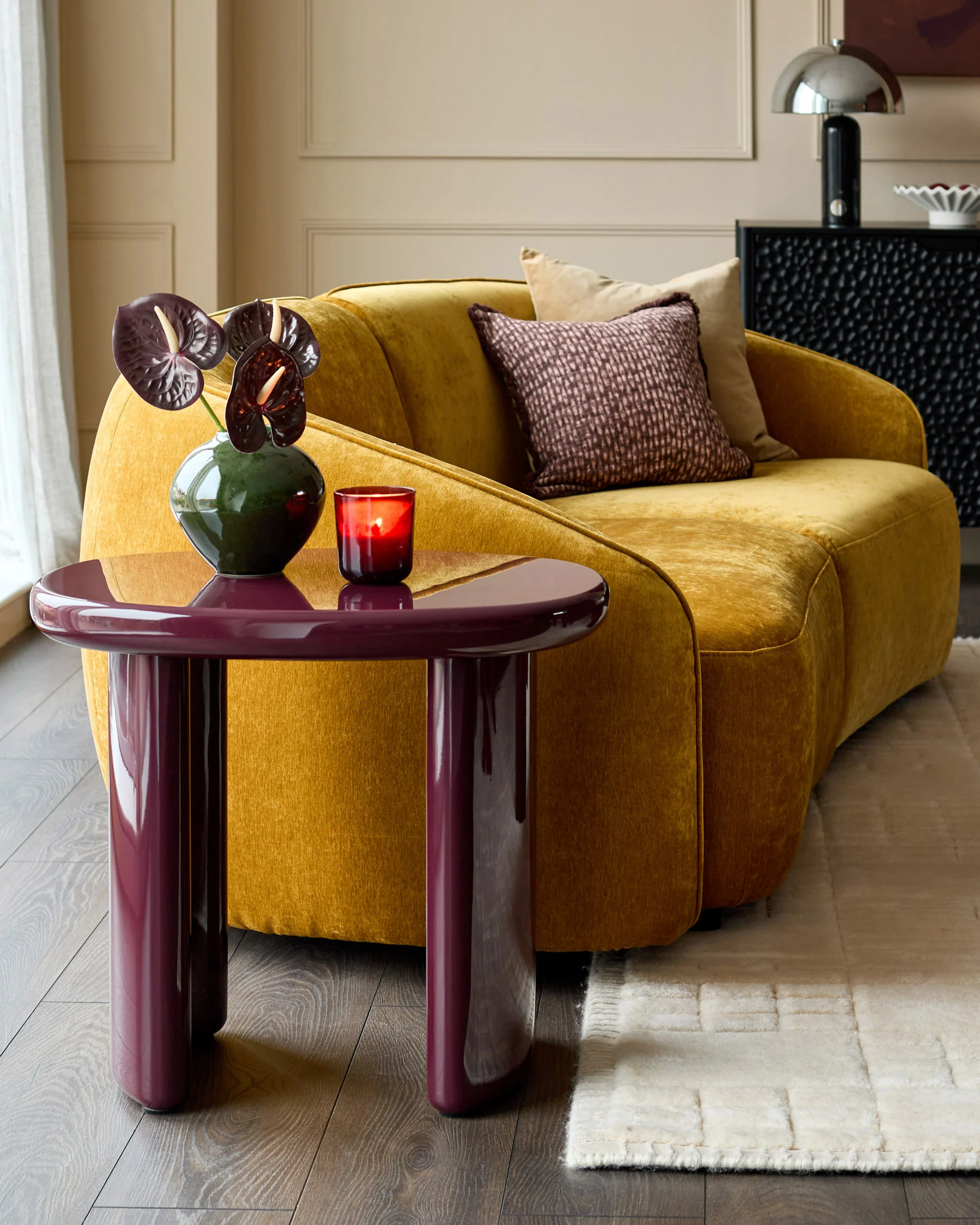 Carmela plum gloss side table - Image 2
