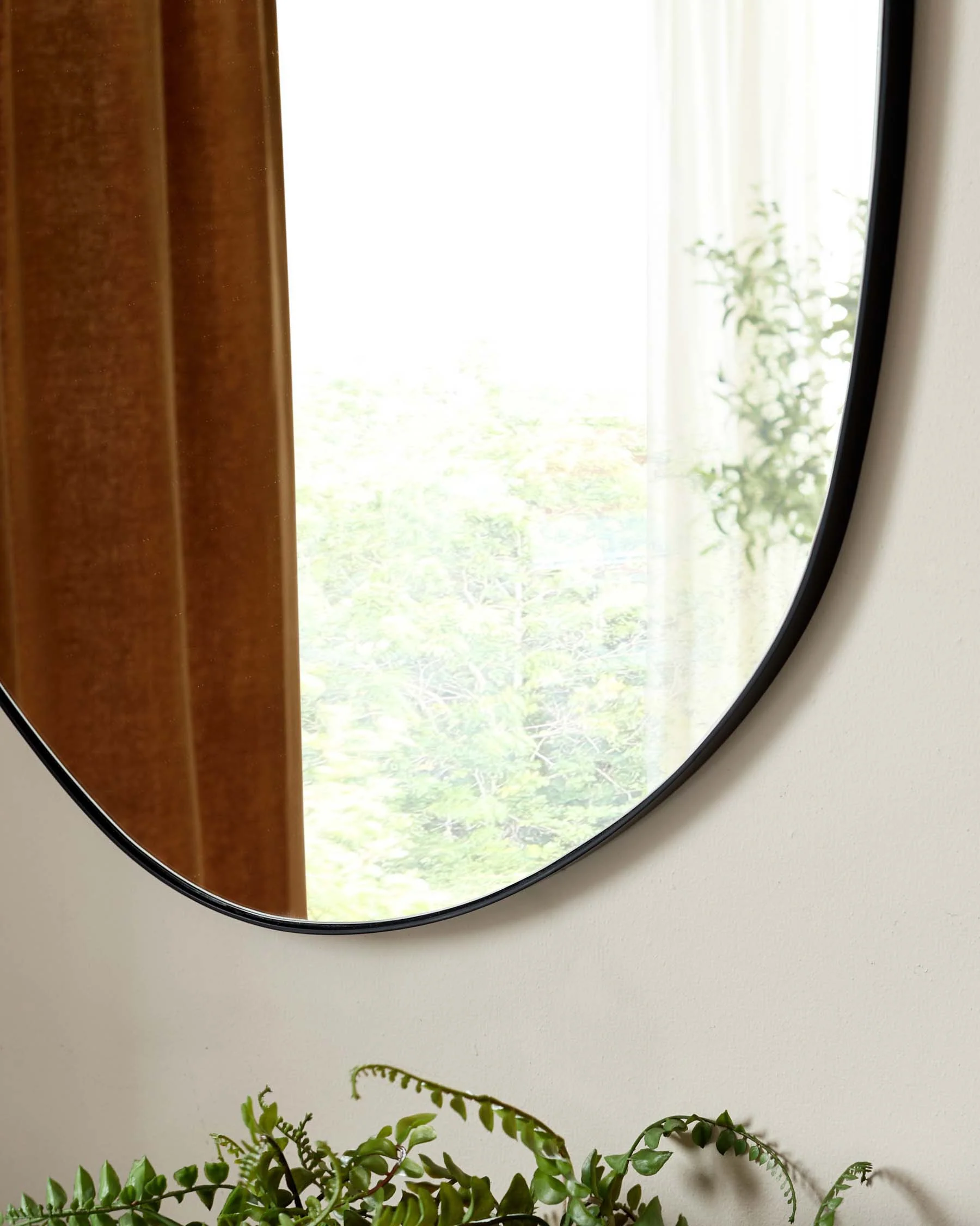 Caspian Medium Wall Mirror Black - Image 3