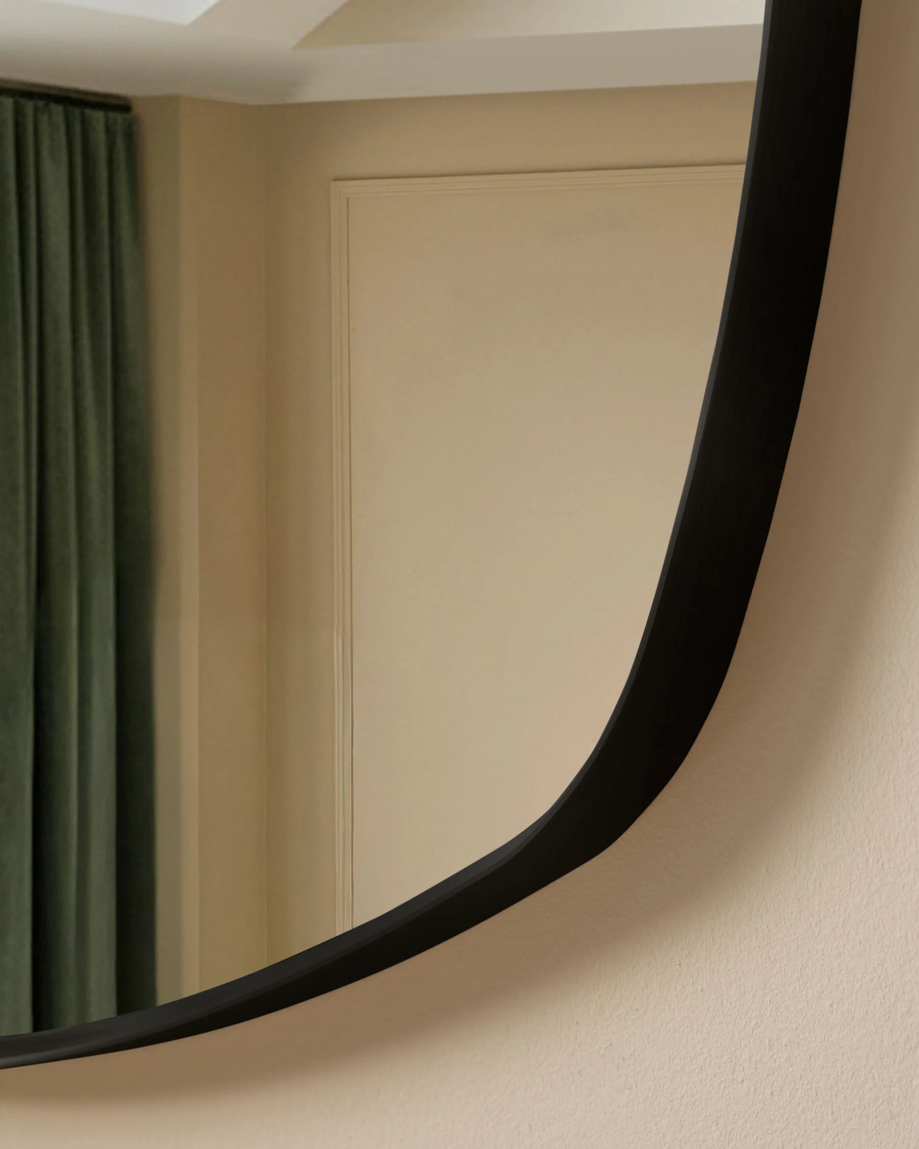 Caspian black pebble wall mirror - Image 4