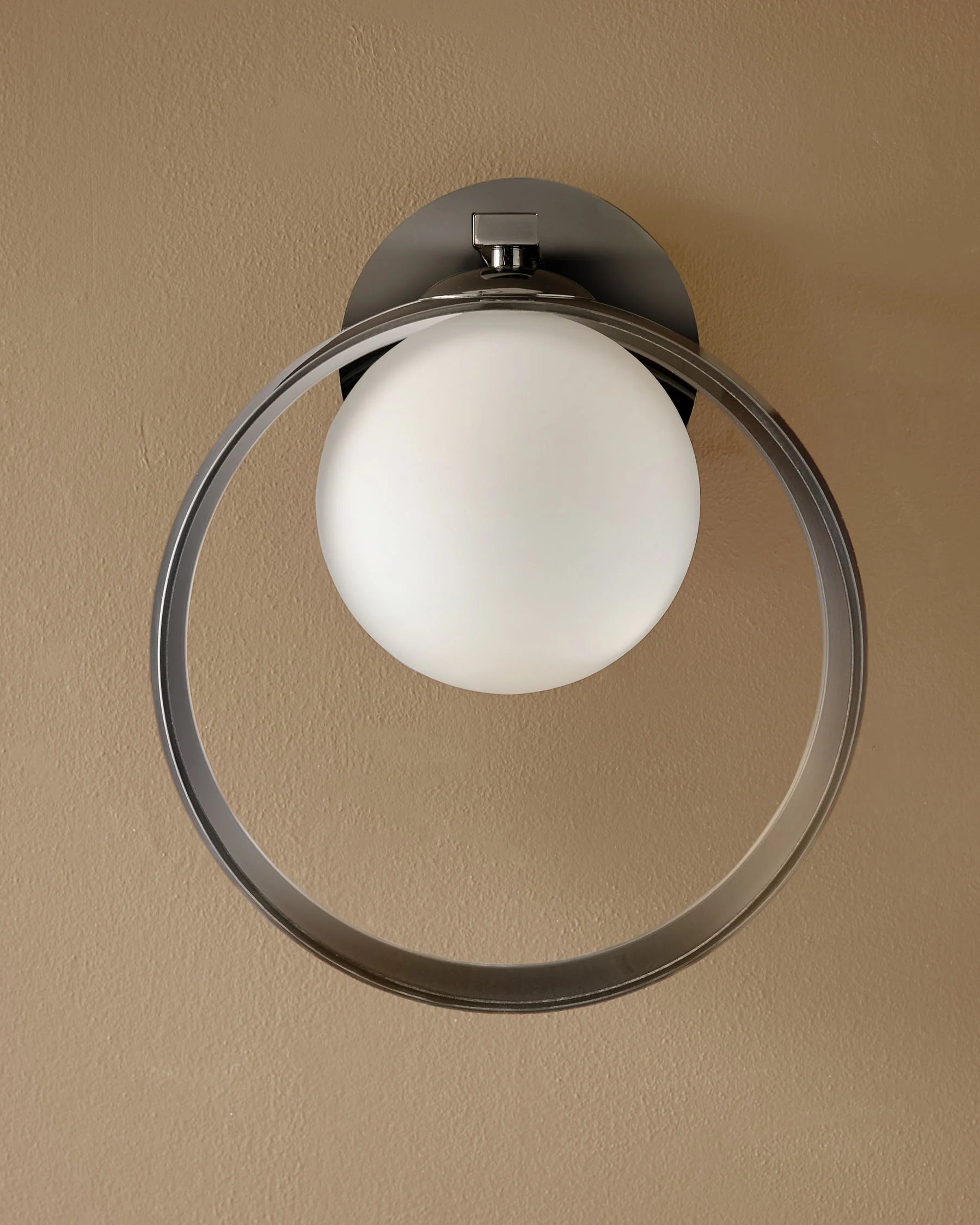 Chloe silver glass adjustable wall light - Image 4