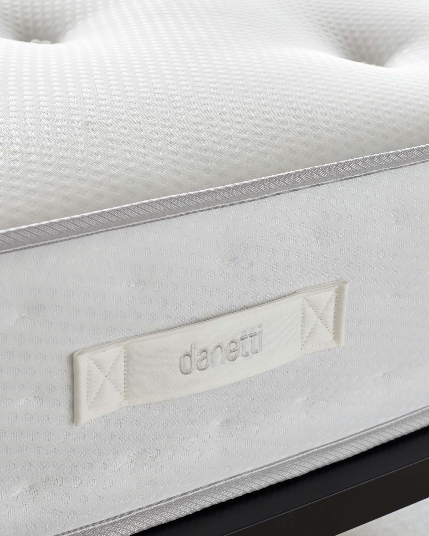 Classic Comfort 1,000 Pocket Spring Medium Tension King Mattress - Image 5