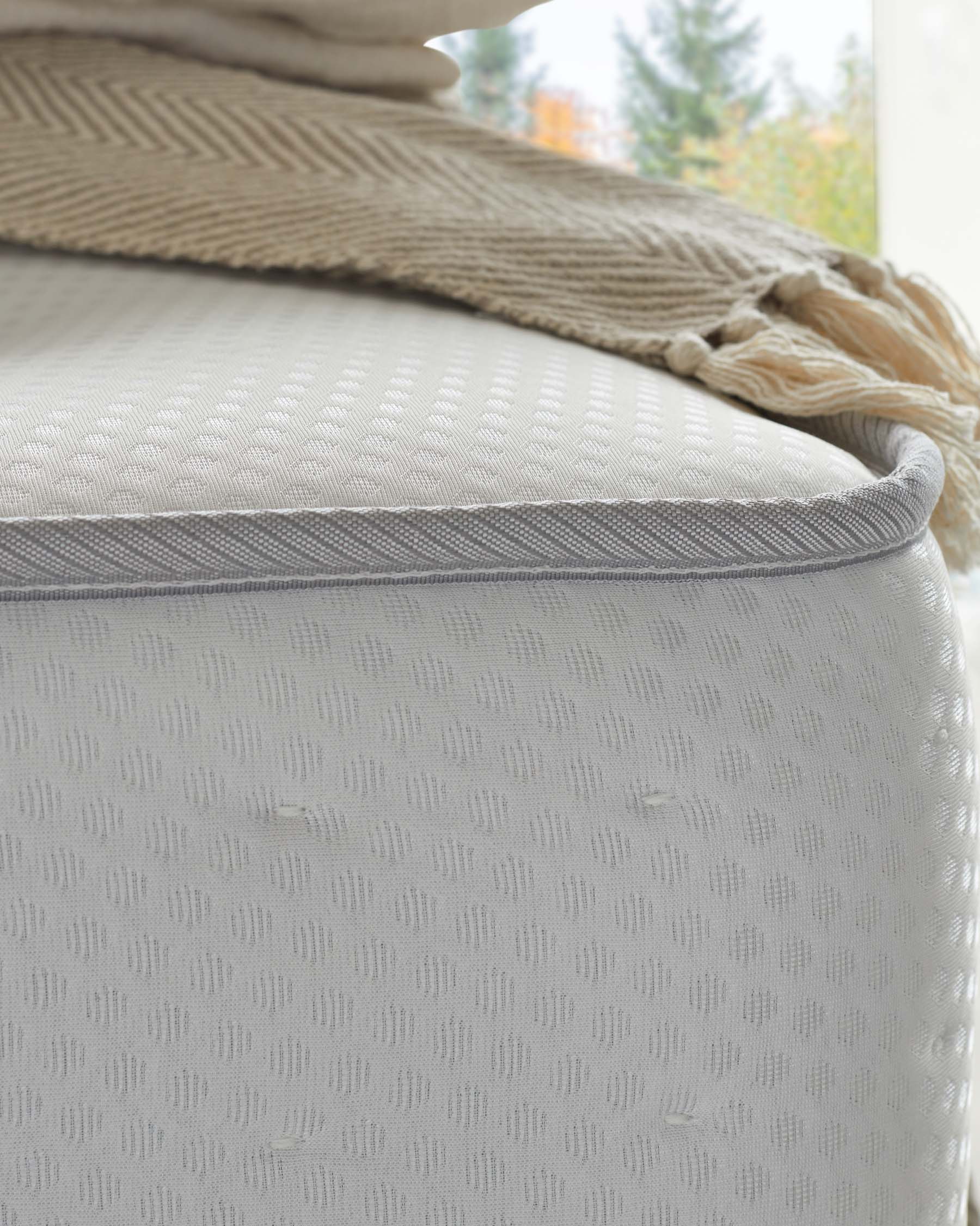 Classic Comfort 1,000 Pocket Spring Medium Tension Super King Mattress - Image 6