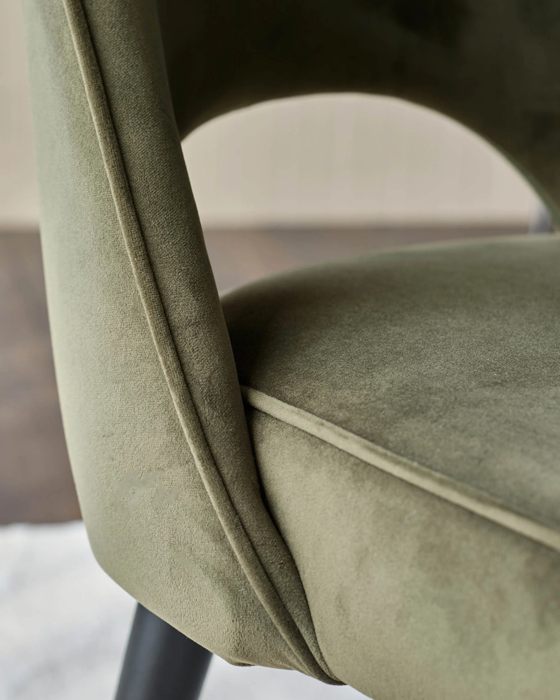 Clover olive green velvet dining chair - Image 5