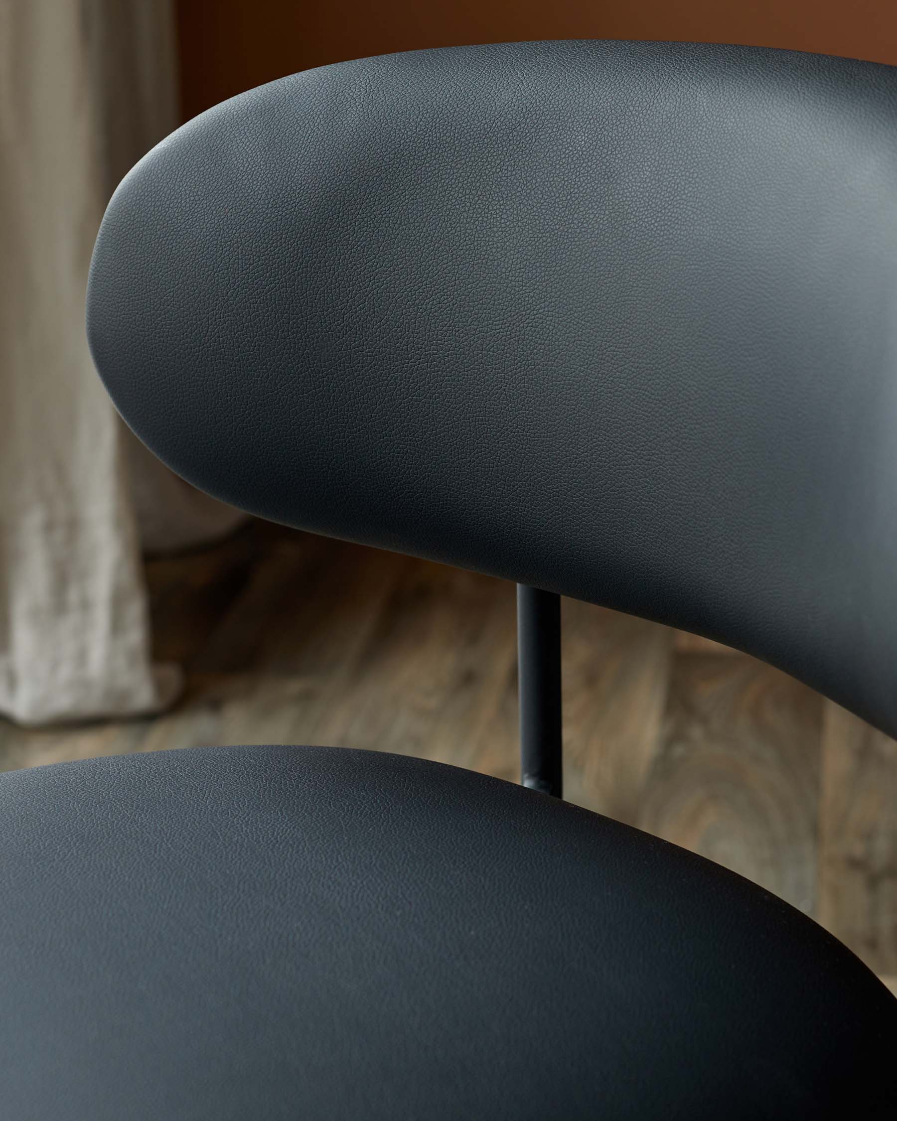 Cree black faux leather dining chair - Image 8