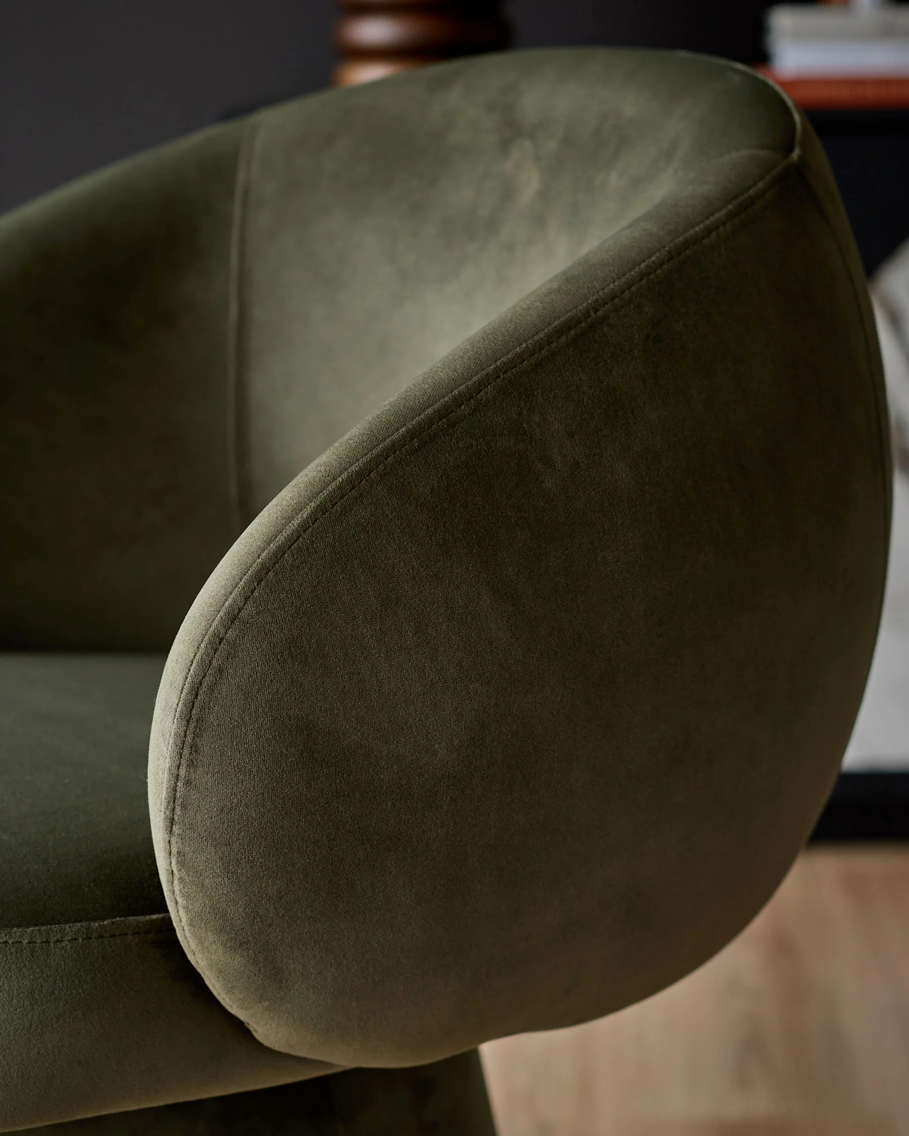 Darcy olive green velvet swivel chair - Image 5