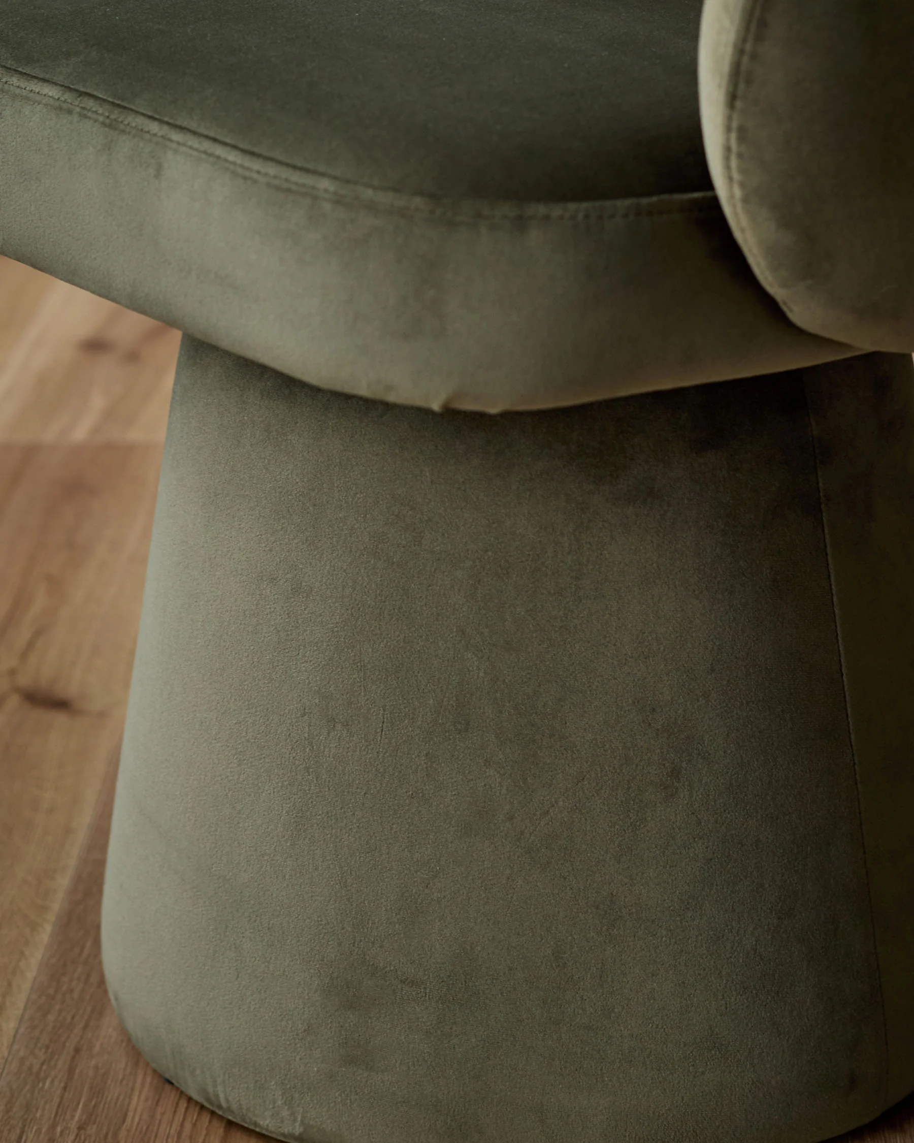 Darcy olive green velvet swivel chair - Image 7