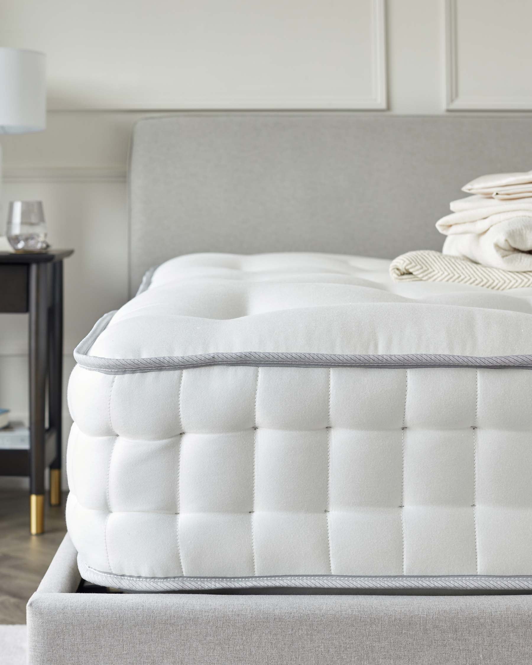 Deluxe Comfort 2,000 Pocket Spring Medium Super King Mattress - Image 6