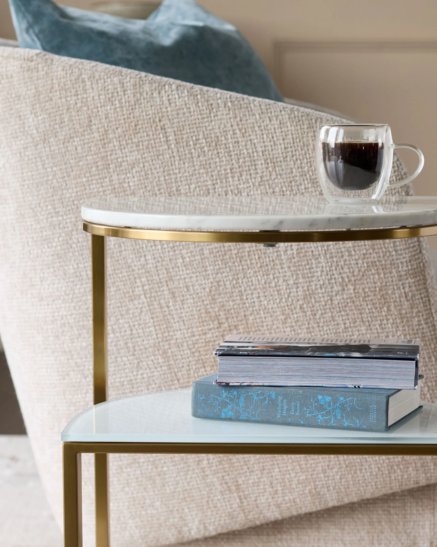 Demi white marble side table - Image 7