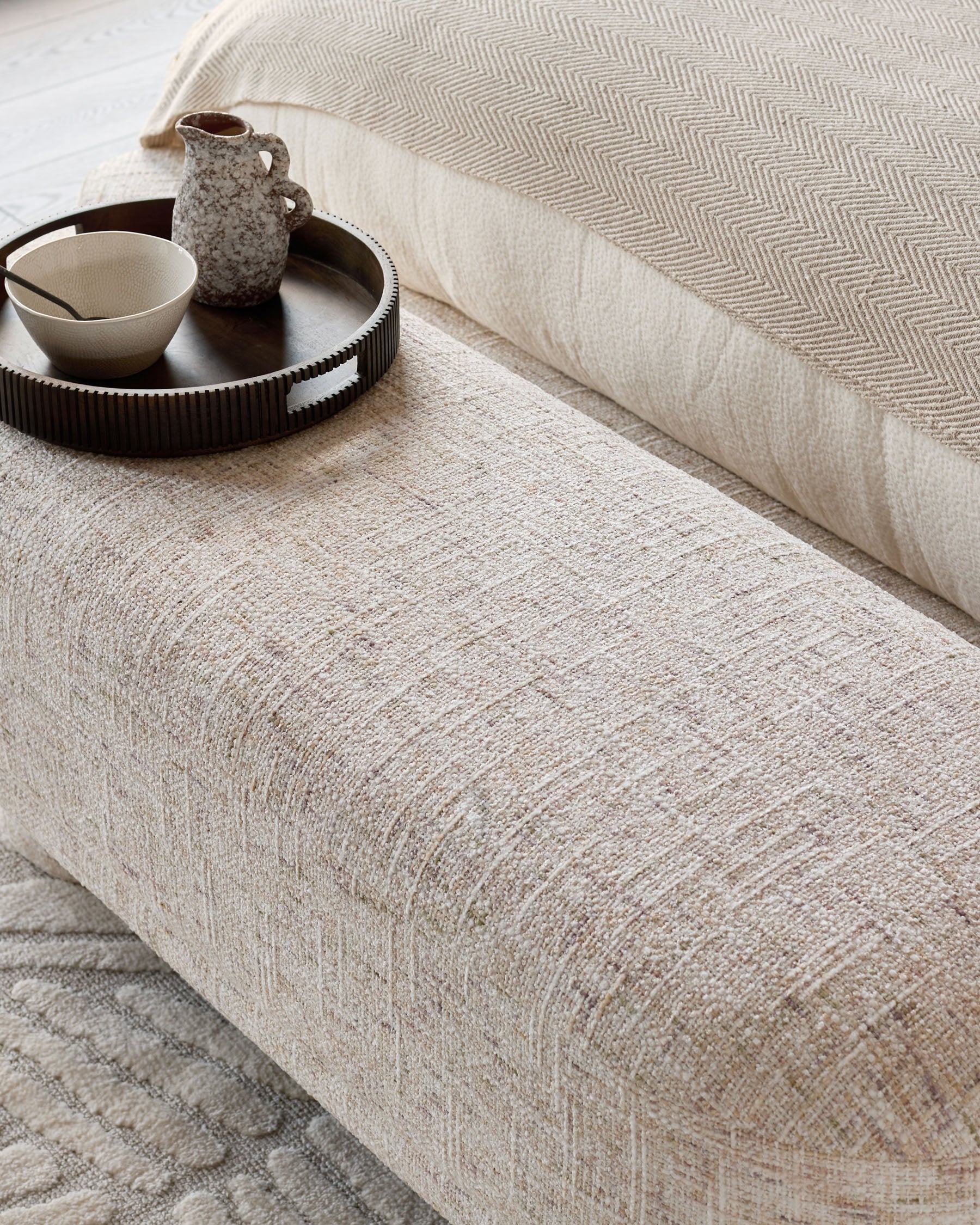 Deven natural fabric bench - Image 2
