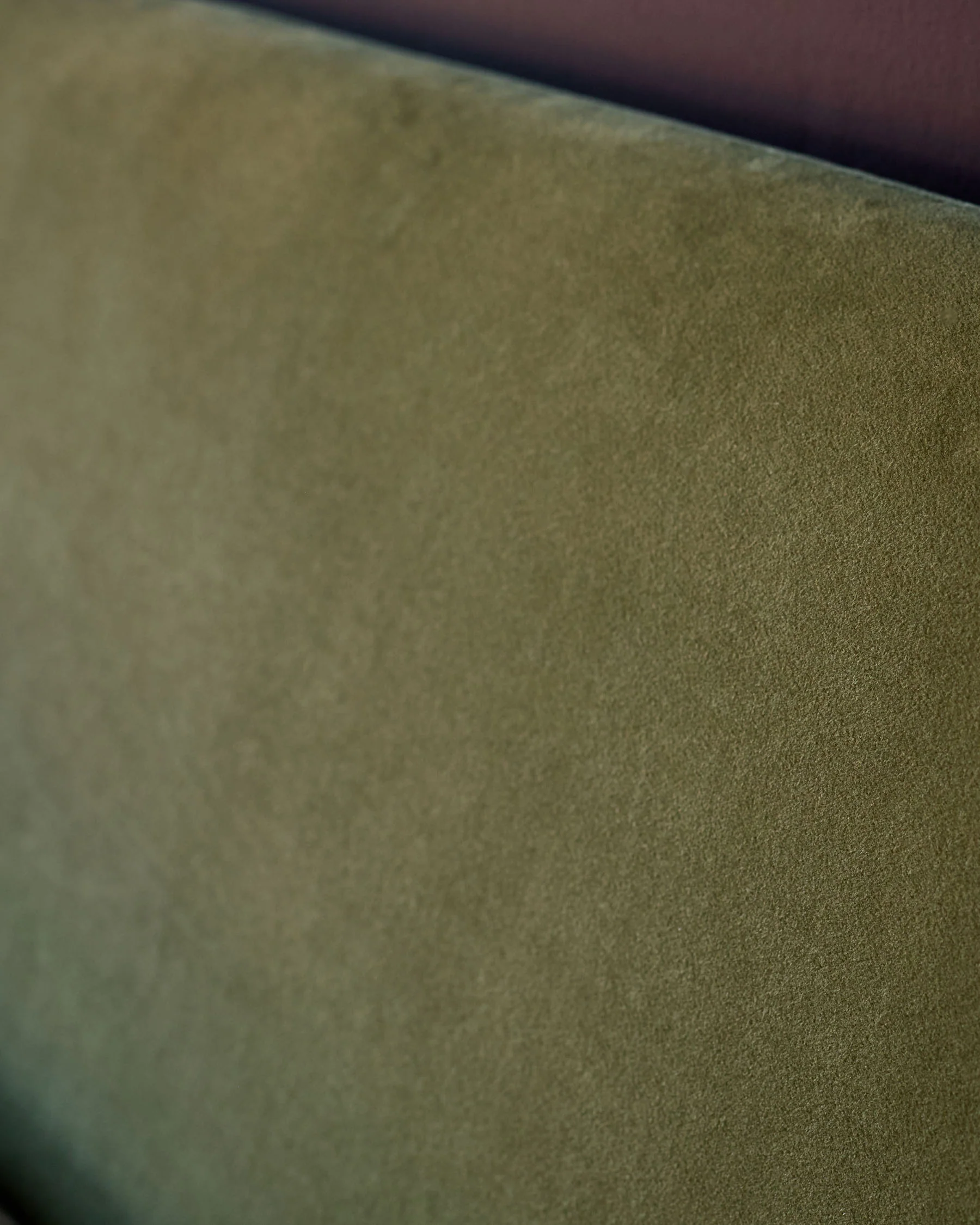 Deven olive green velvet king size ottoman storage bed - Image 10
