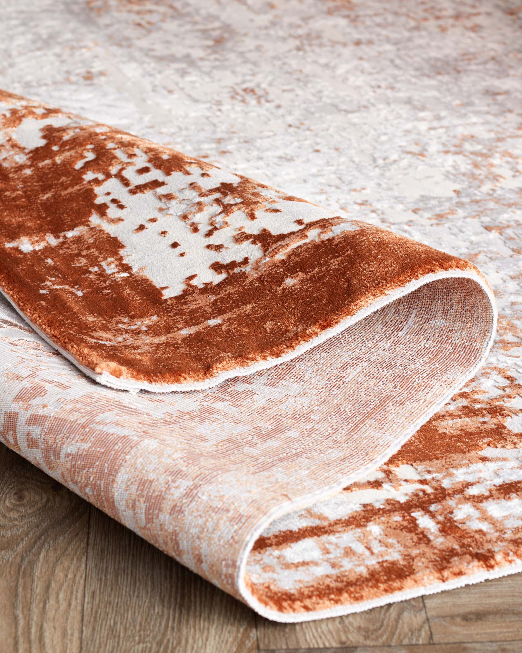 Distressed rust textured large rug - Image 4