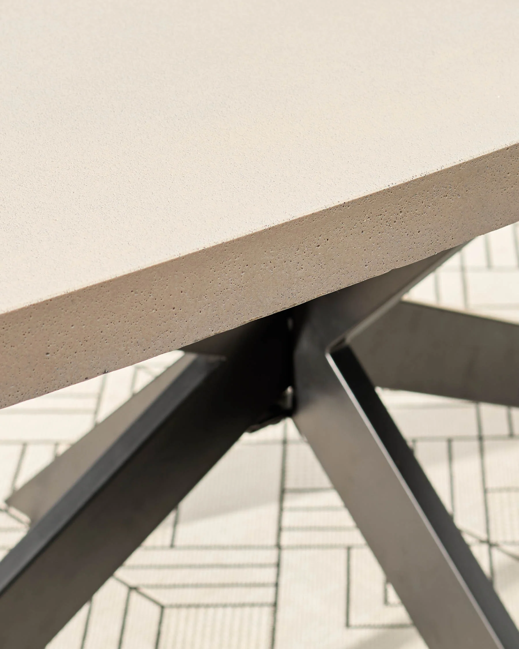 Donato dark grey garden 10 seater dining table - Image 4