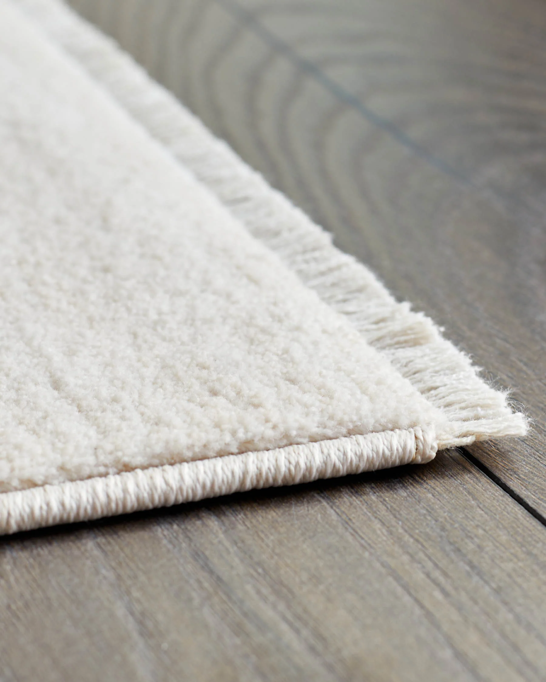 Eden soft silver textured medium rug - Image 6