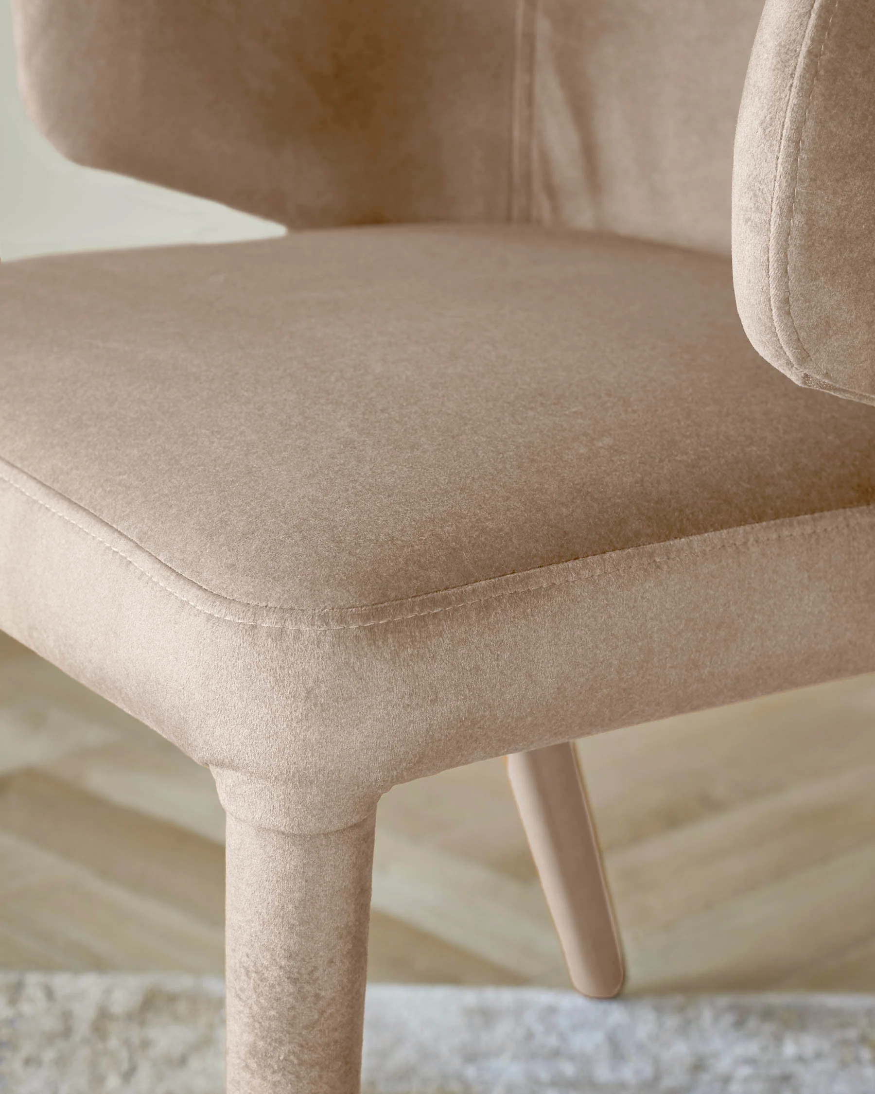 Ethan champagne velvet dining chair - Image 5