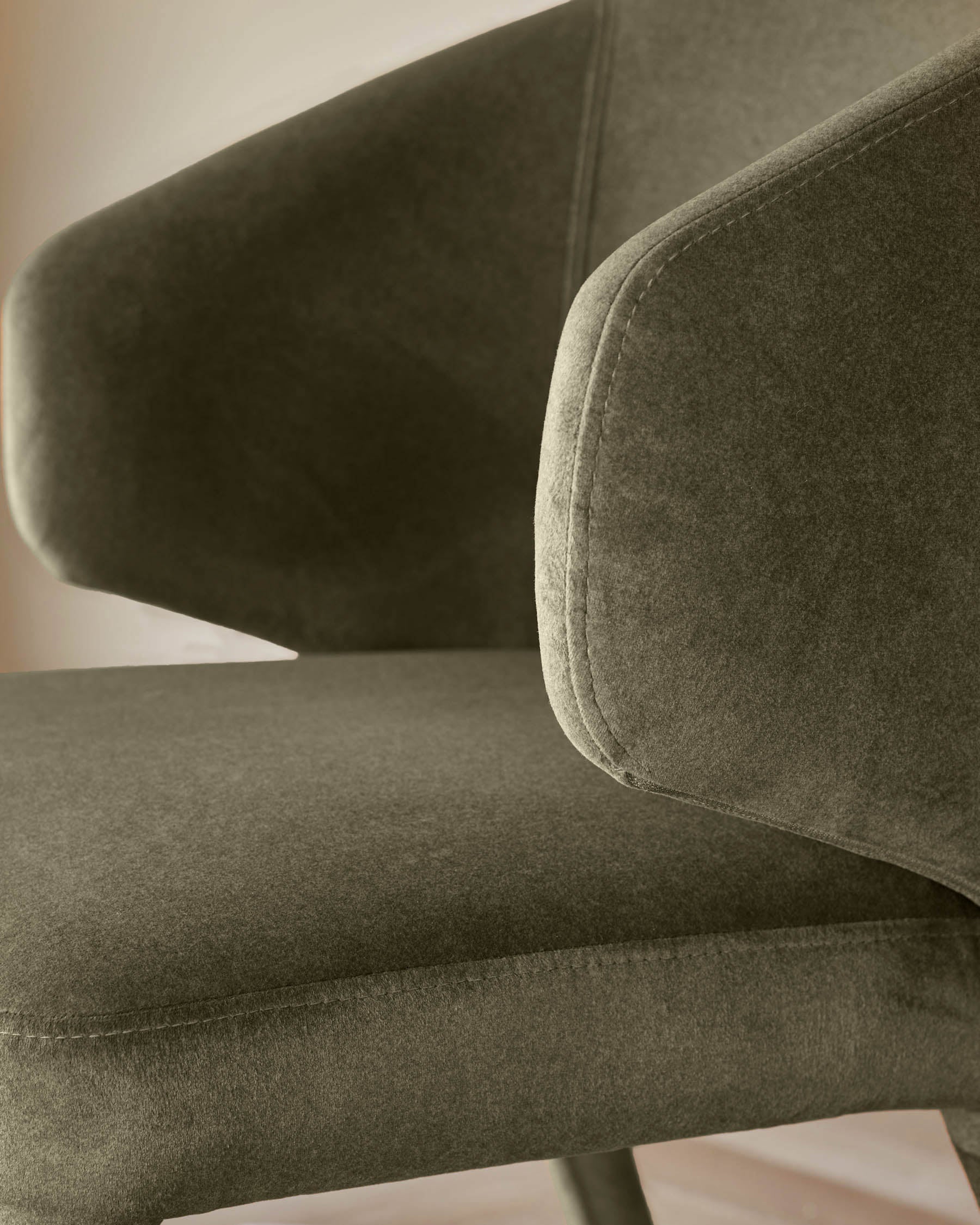 Ethan olive green velvet dining chair - Image 9