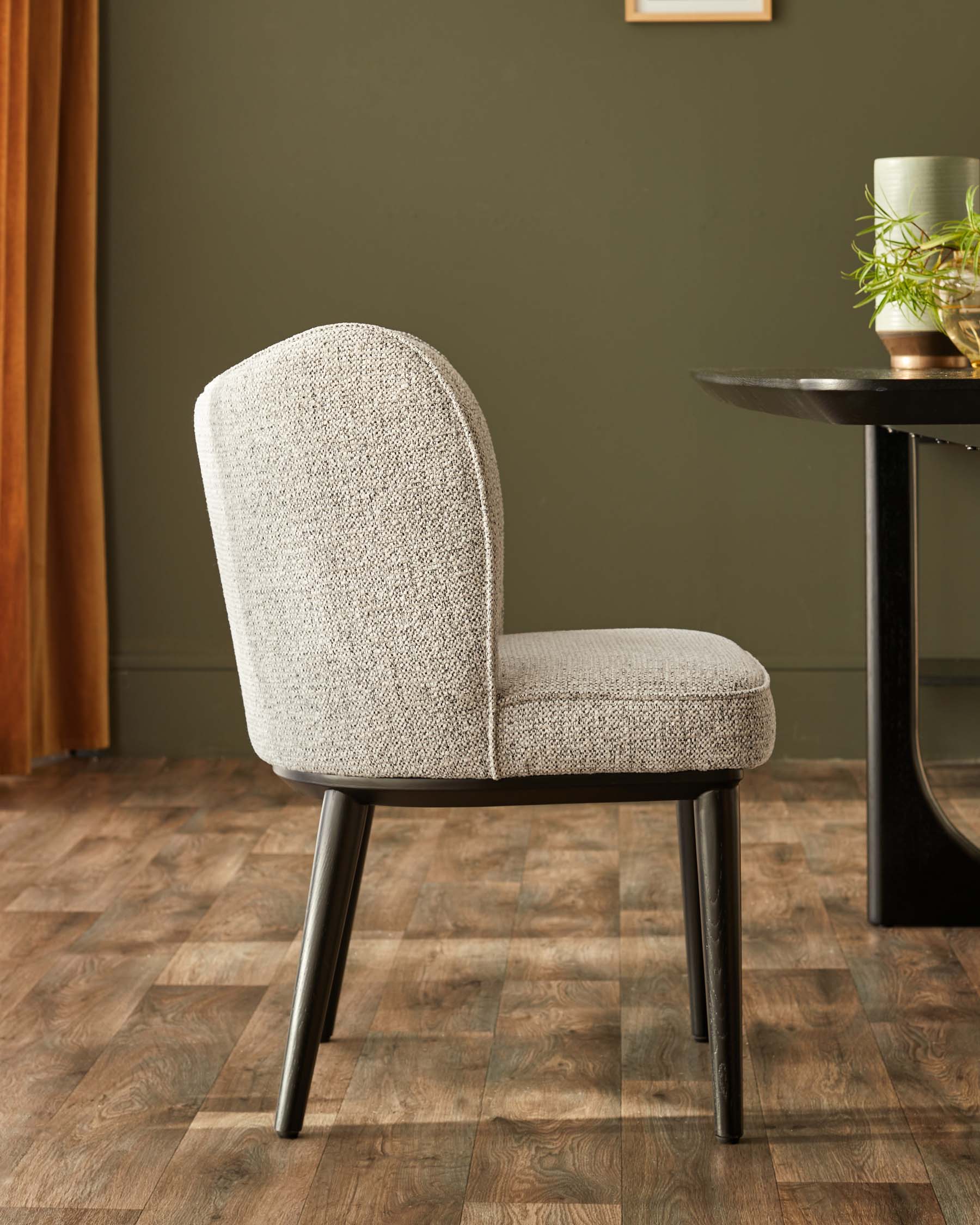 Evelyn grey fabric dining chair - Image 4