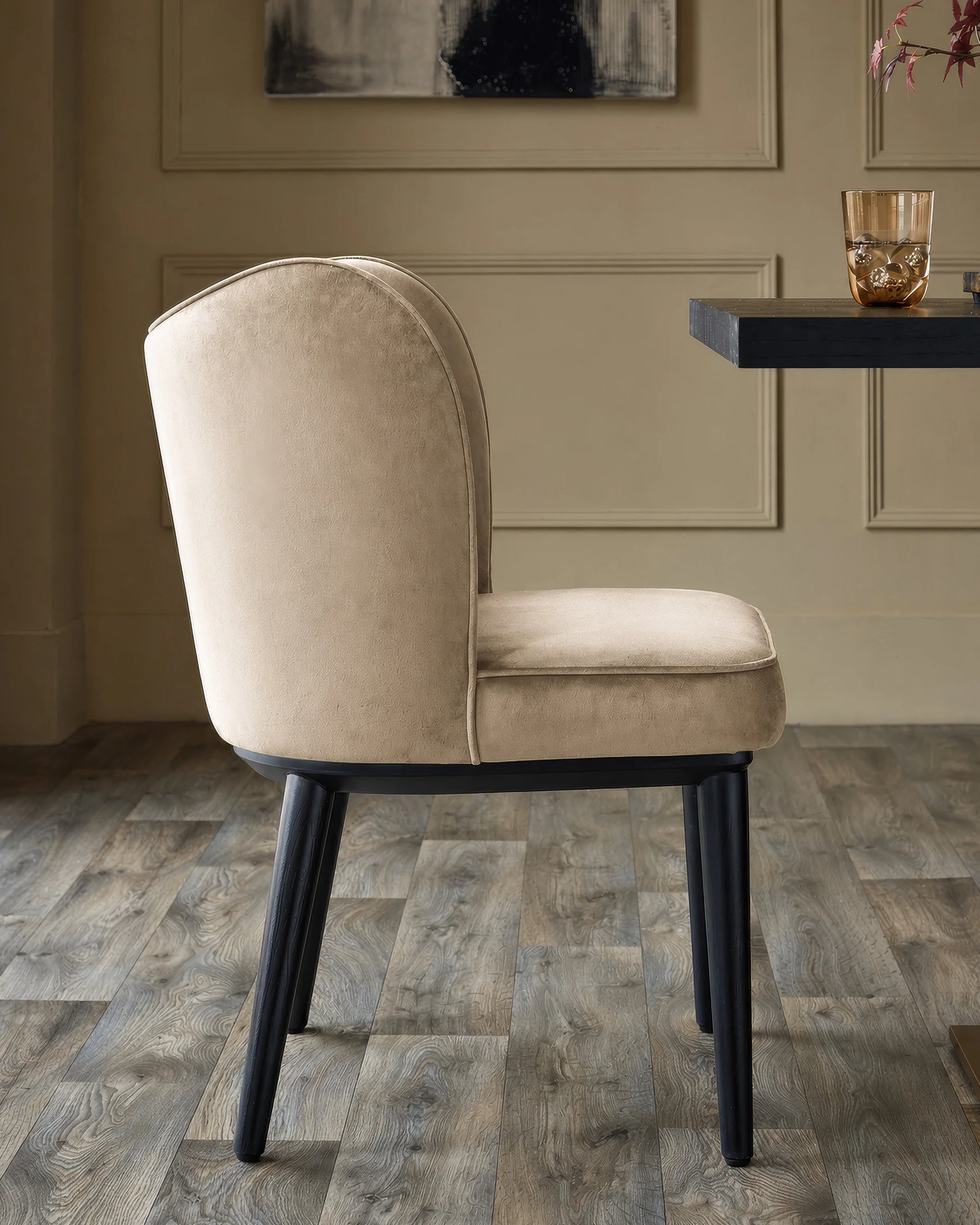 Evelyn champagne velvet dining chair - Image 3
