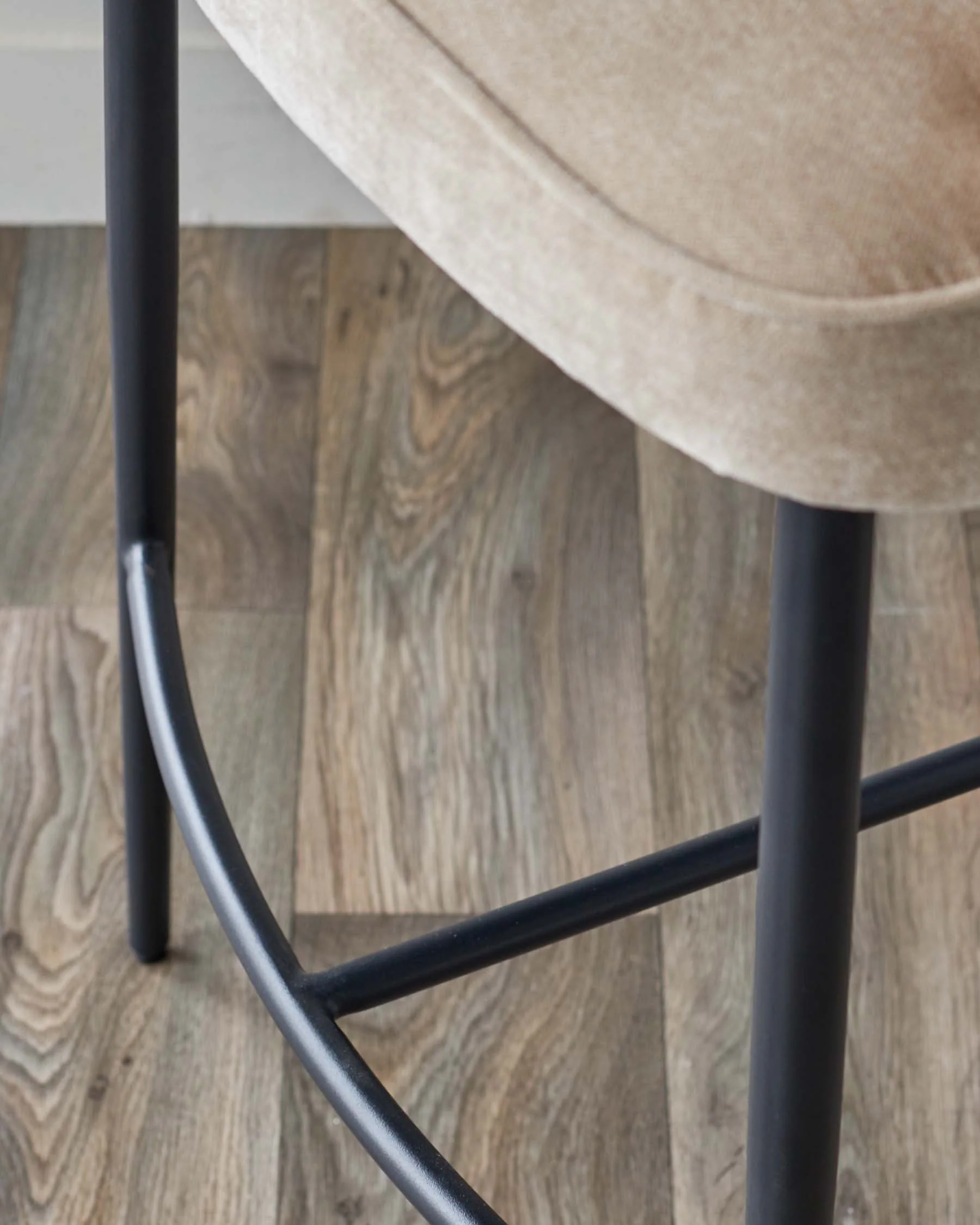 Felix champagne chenille bar stool - Image 7