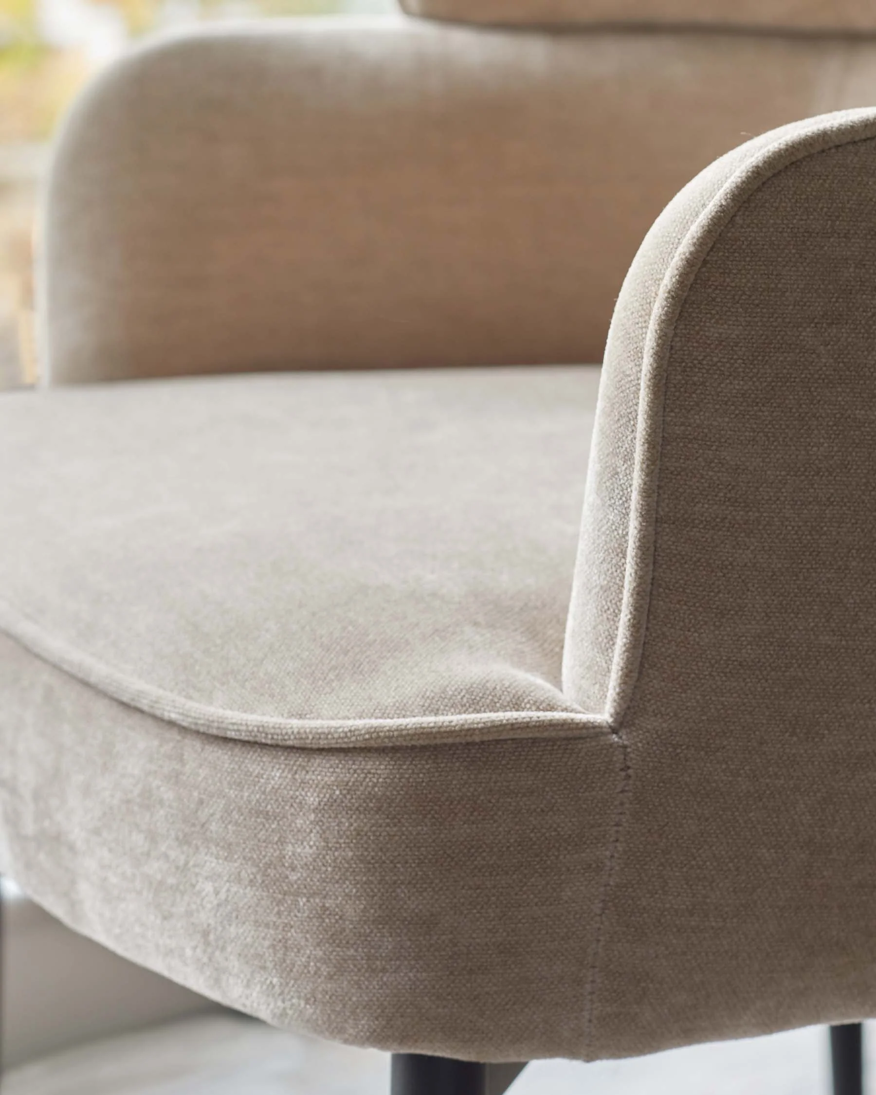 Felix champagne chenille dining chair - Image 4