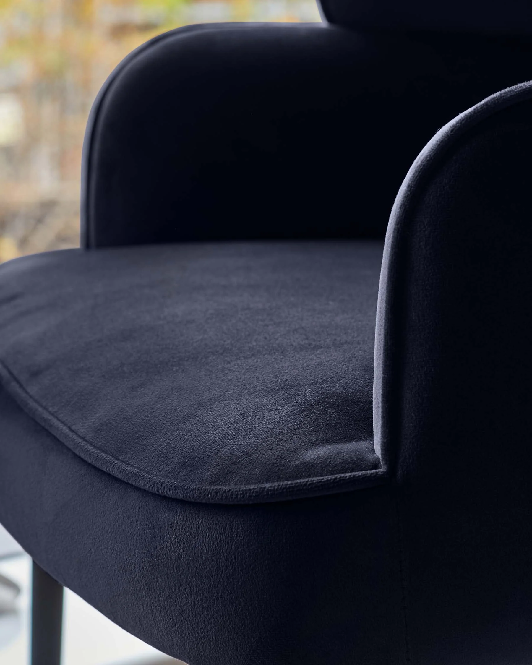 Felix dark navy velvet dining chair - Image 5