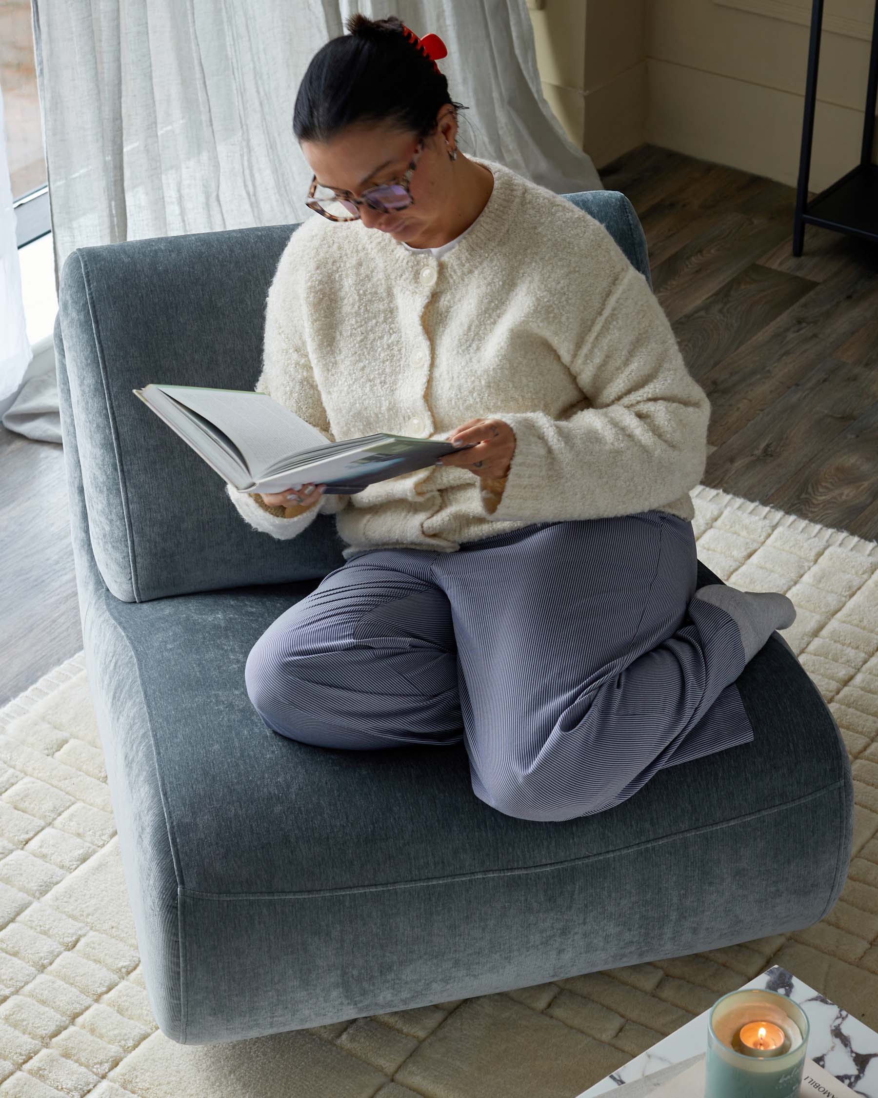 Frances blue grey fabric swivel accent chair - Image 2