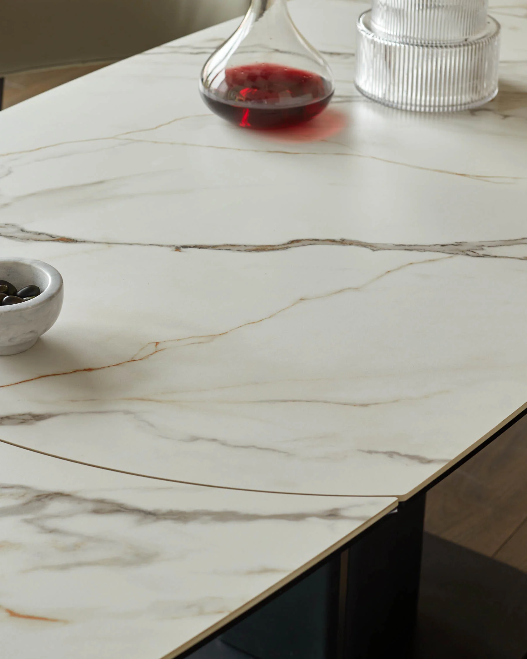 Fraser natural ceramic extending 4-6 seater dining table - Image 10