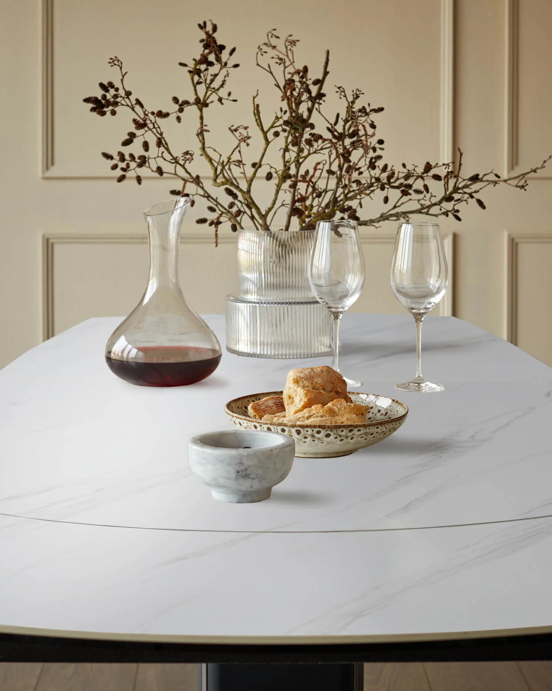 Fraser white ceramic 4-6 seater extending dining table - Image 4
