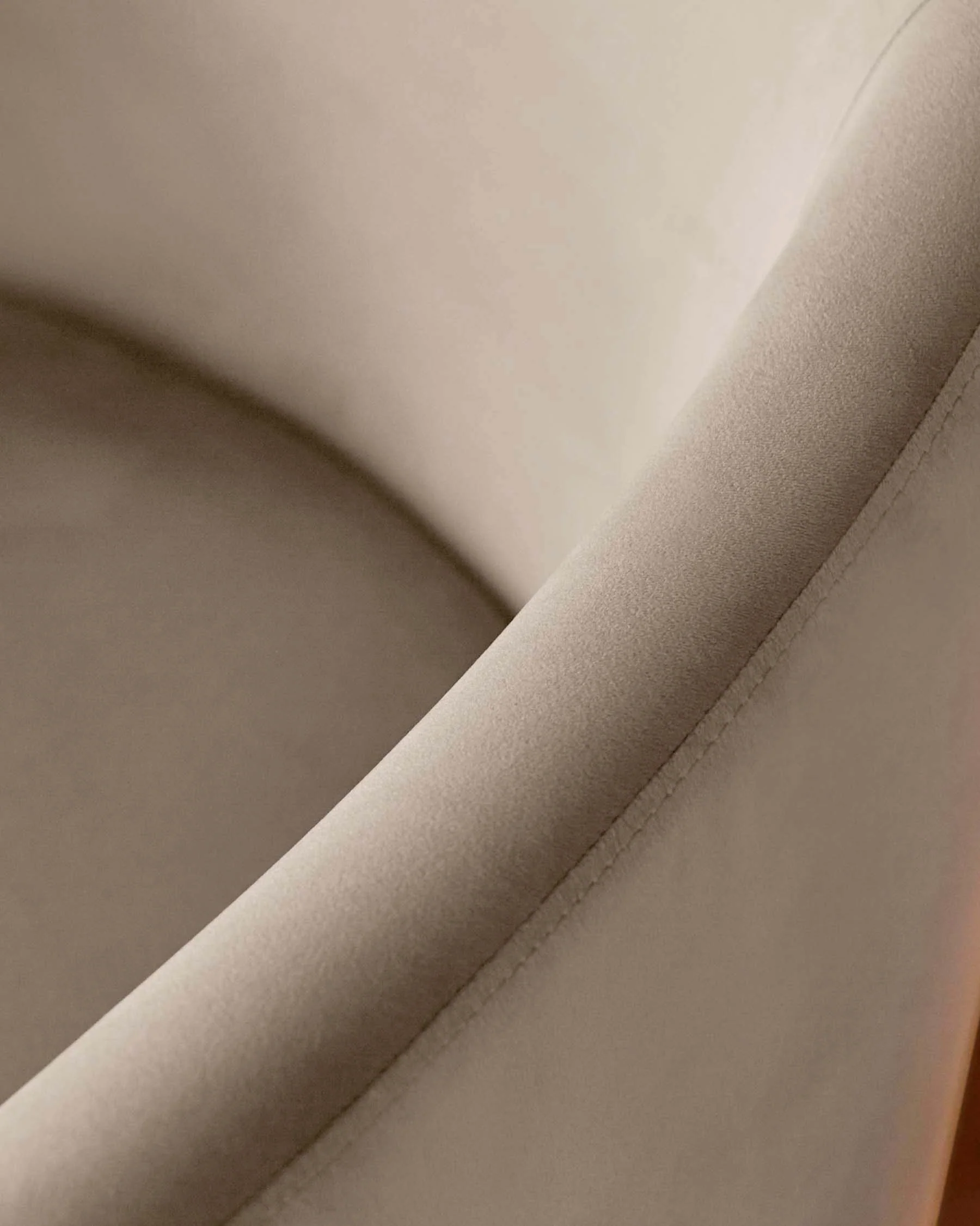 Freya champagne velvet dining chair - Image 5