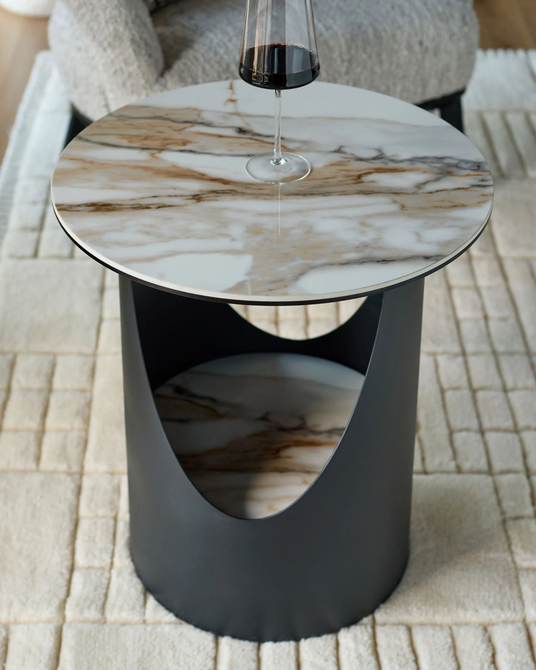Giotto natural ceramic side table - Image 2